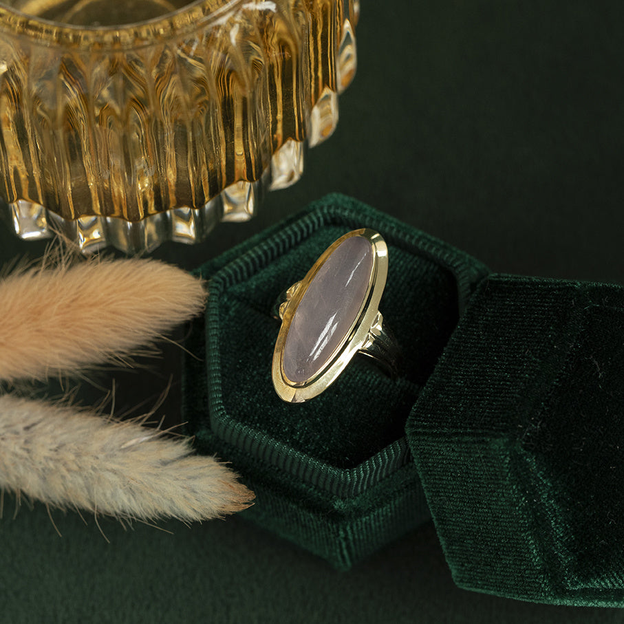 Vintage ring met rozenkwarts 8 krt