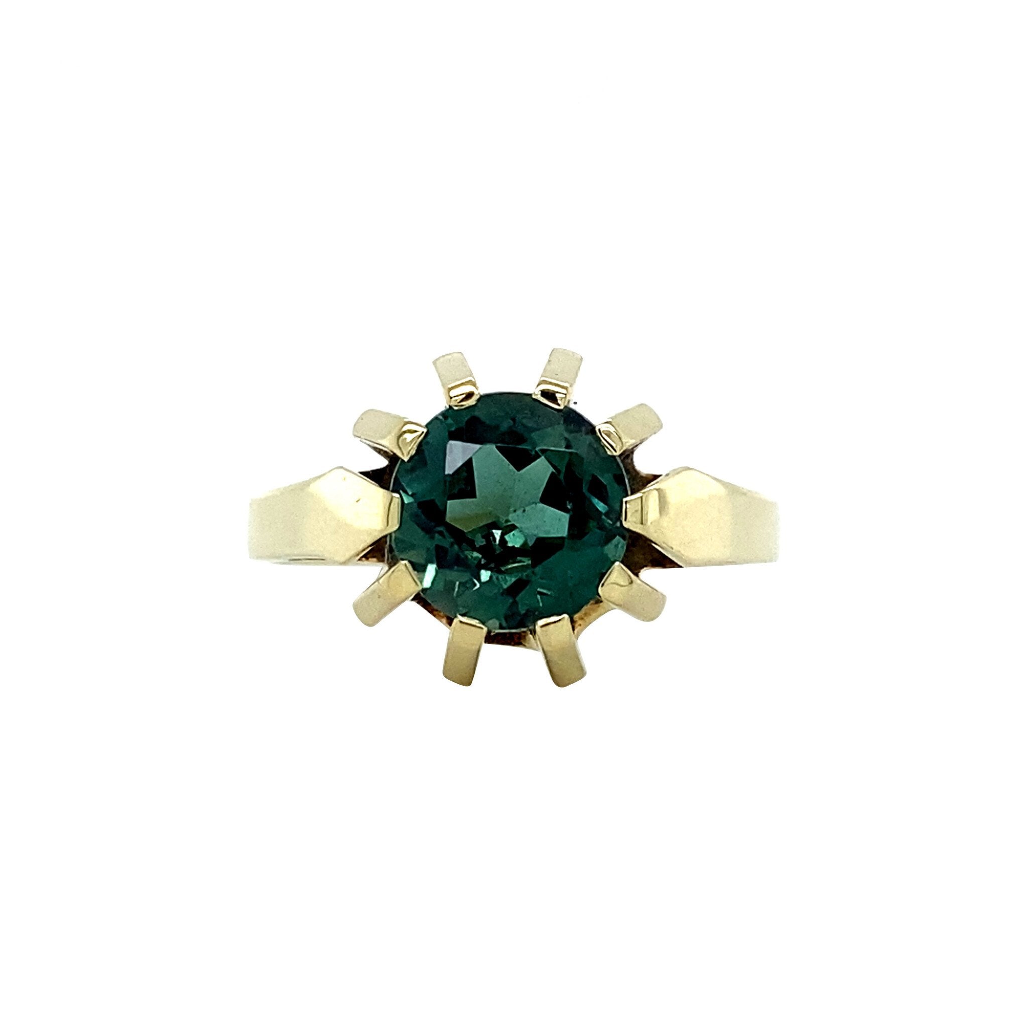 14 kt gold ring with spinel