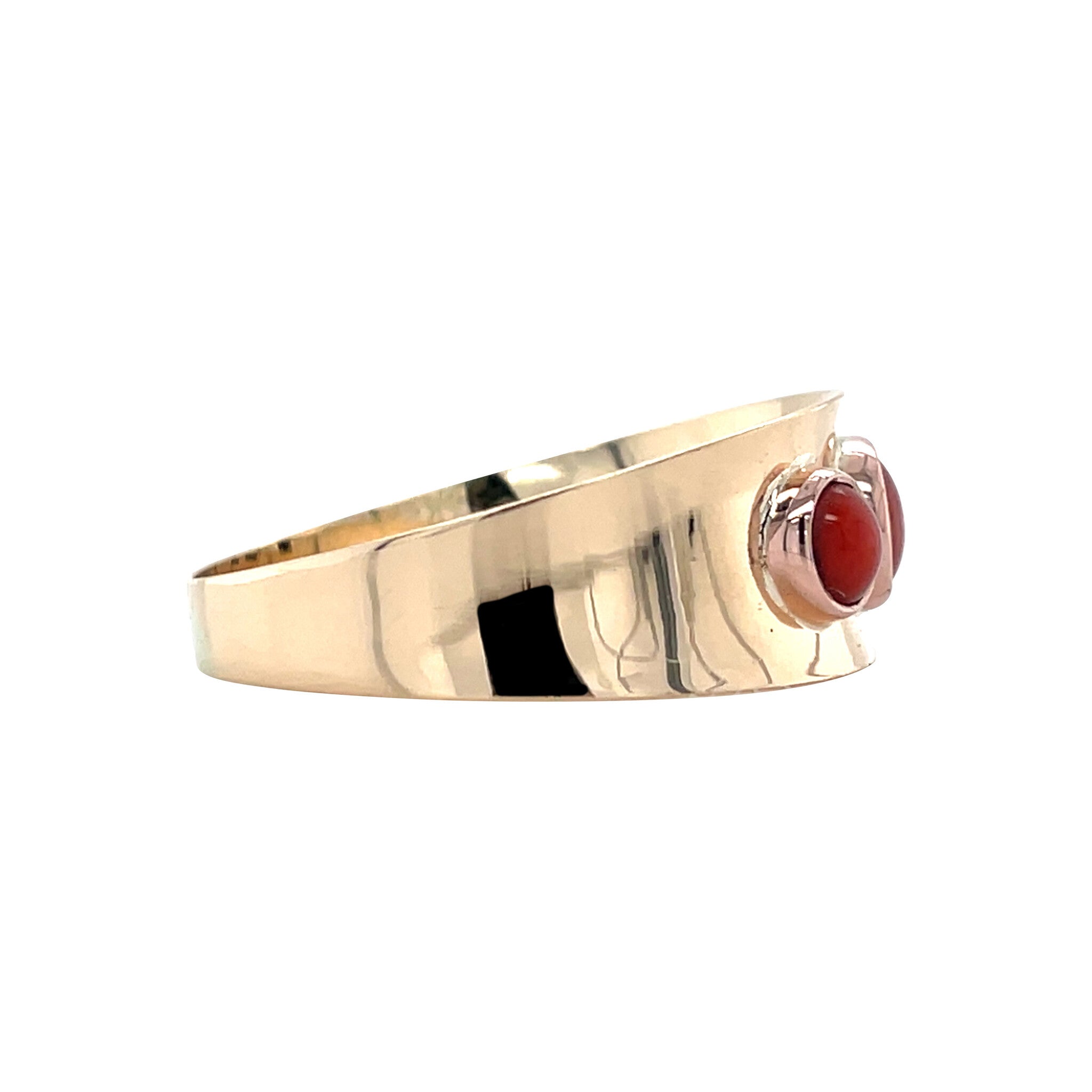 Gouden vintage ring met bloedkoraal 14 krt