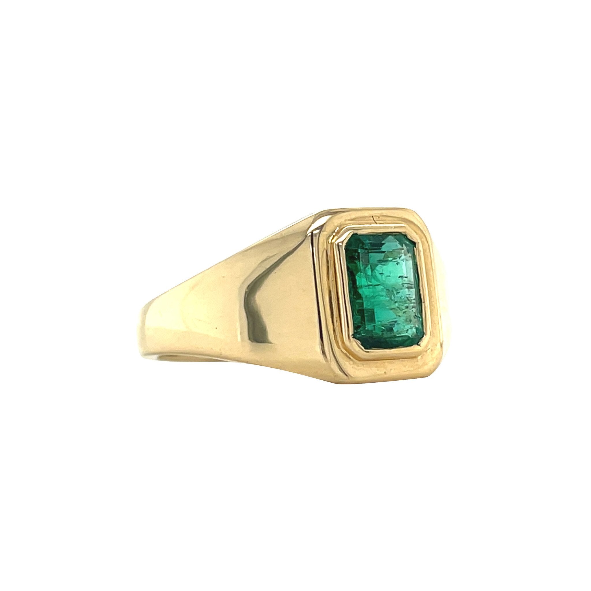 Gold vintage ring with emerald 18 kt