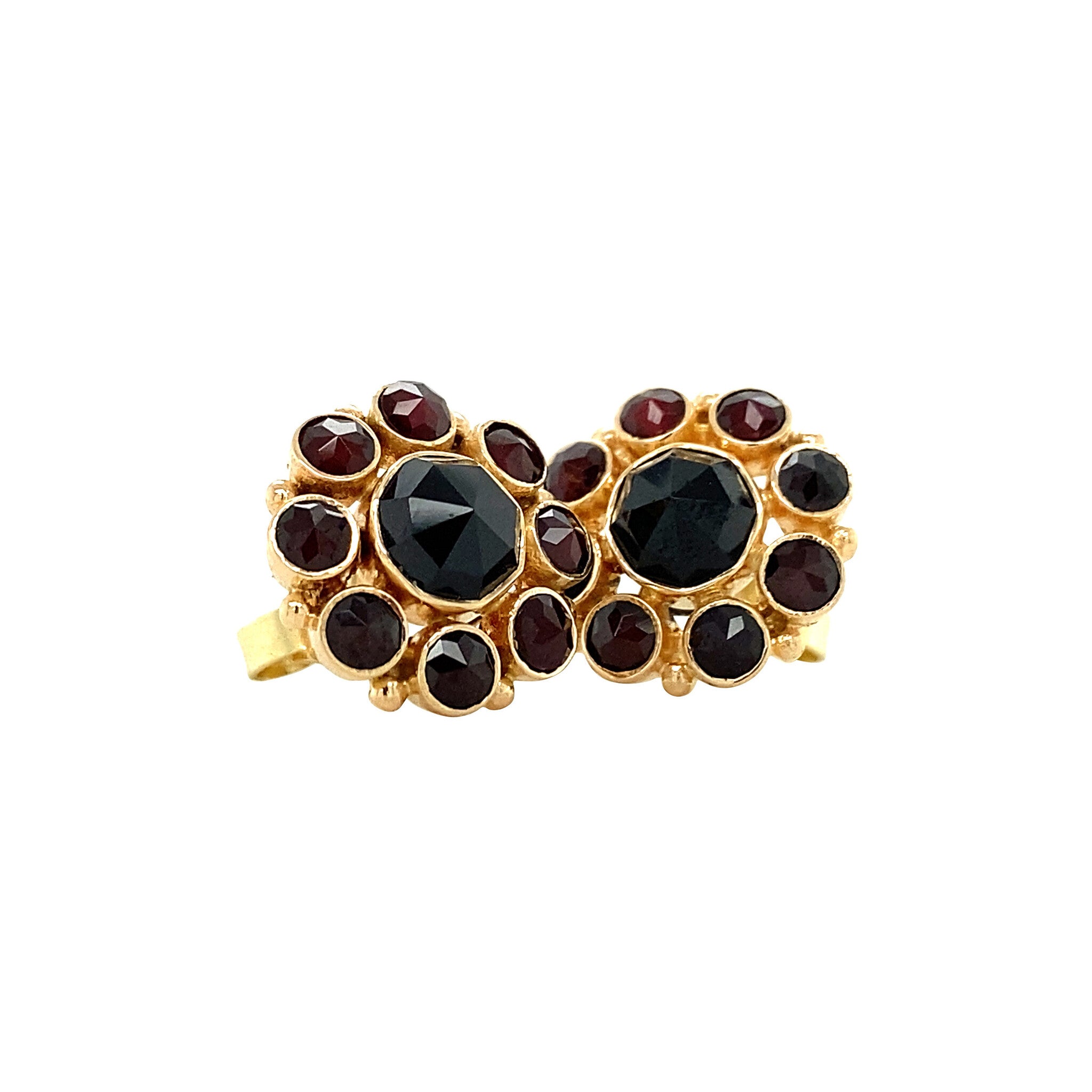 Gold entourage ear studs with garnet 14 krt