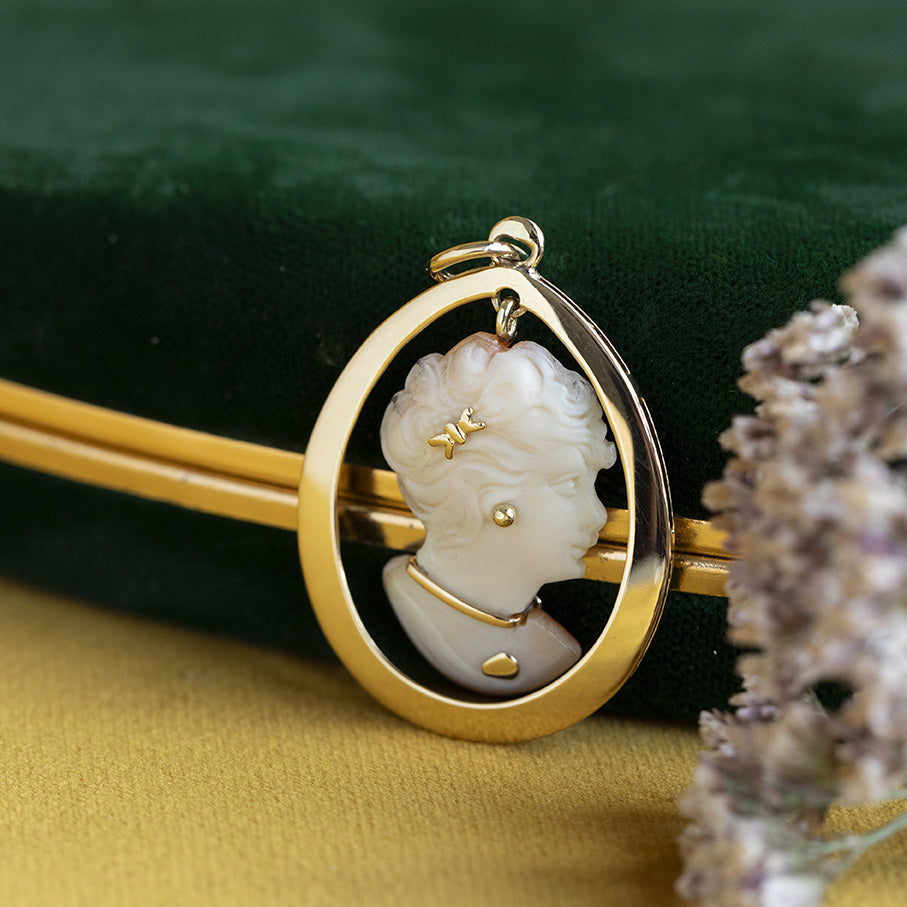 Gouden vintage hanger met camee 14 kt