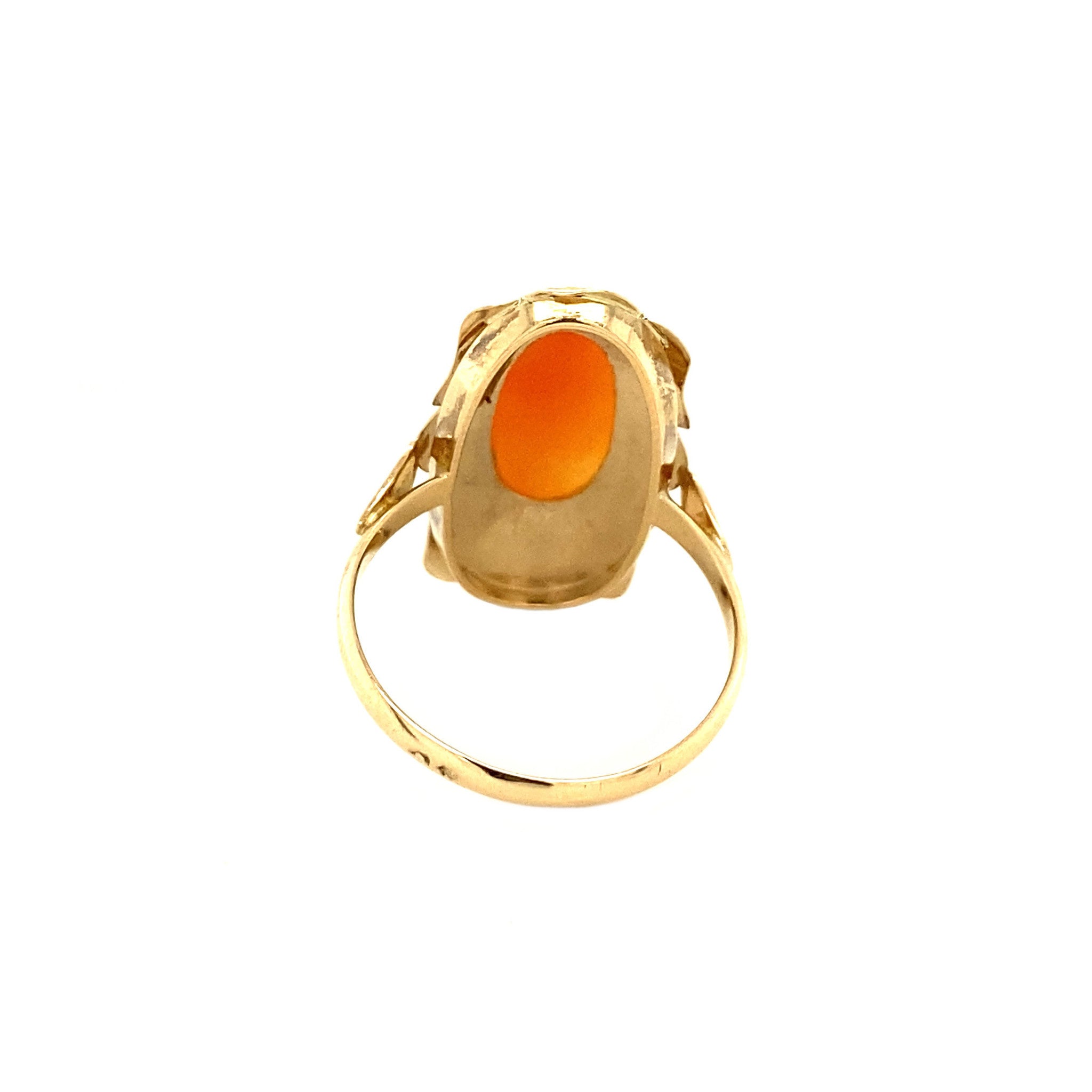 14 kt gold ring with a cameo
