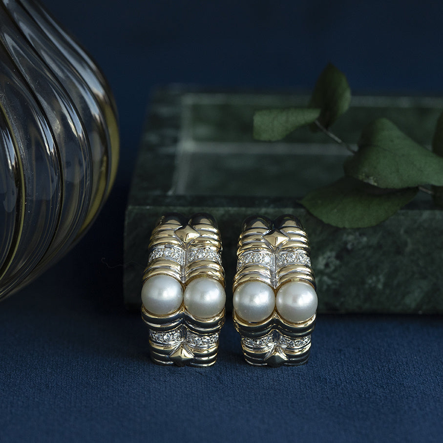 Gouden vintage oorhangers met parel en diamant 18 krt