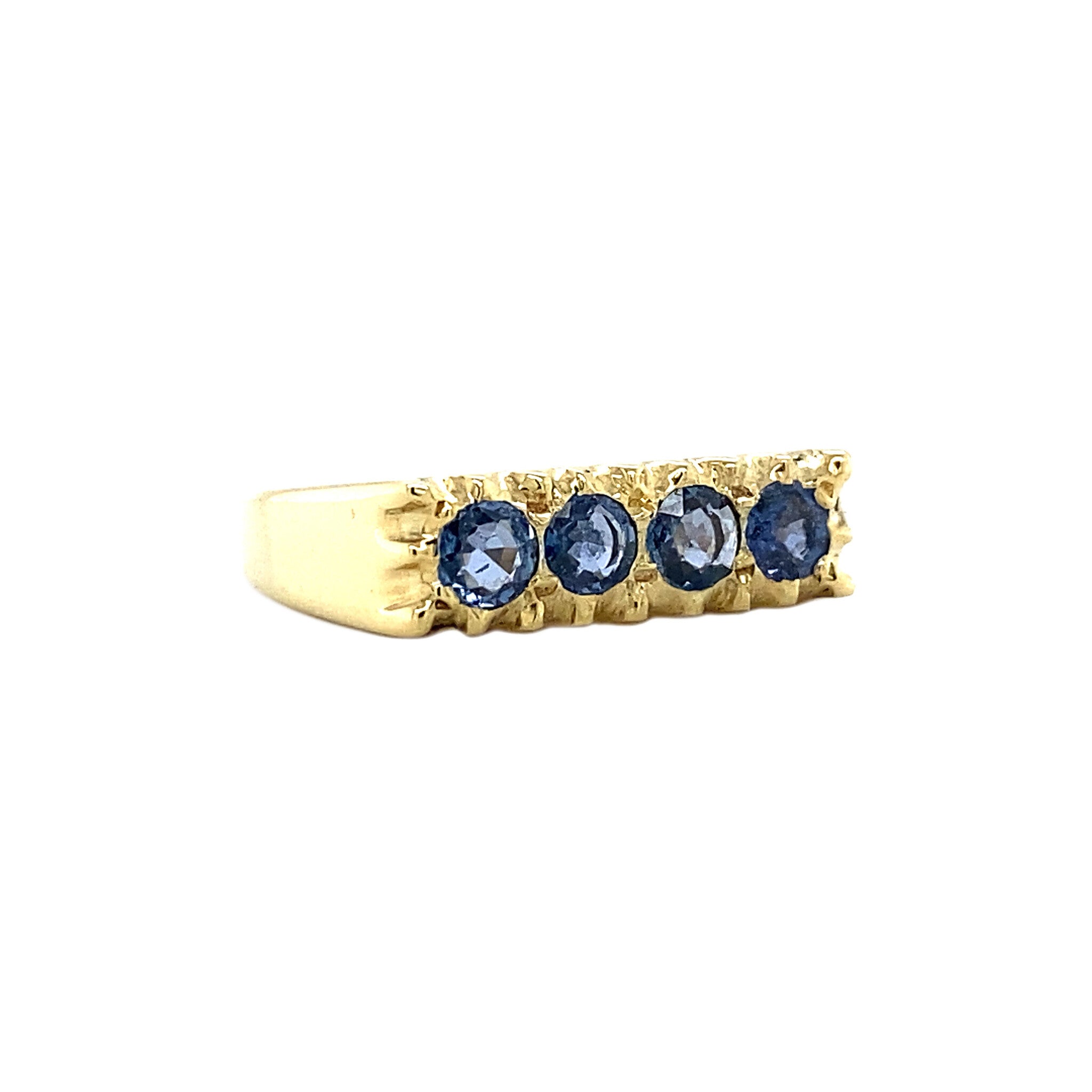 Gouden ring met saffier 14 krt
