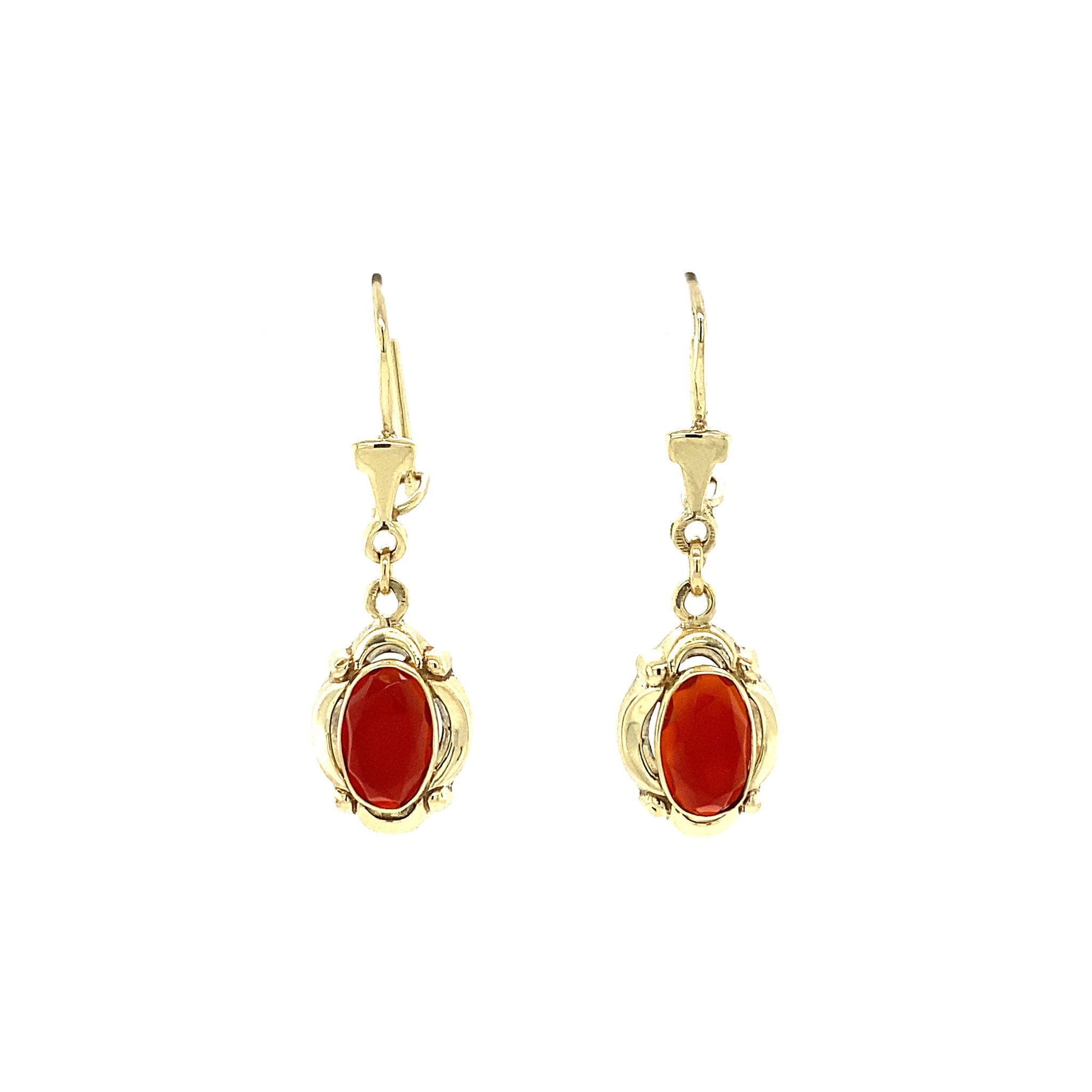 14 kt gold earrings with carnelian