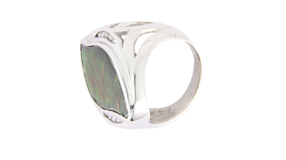 Ammolite and diamond ring, 12 kt