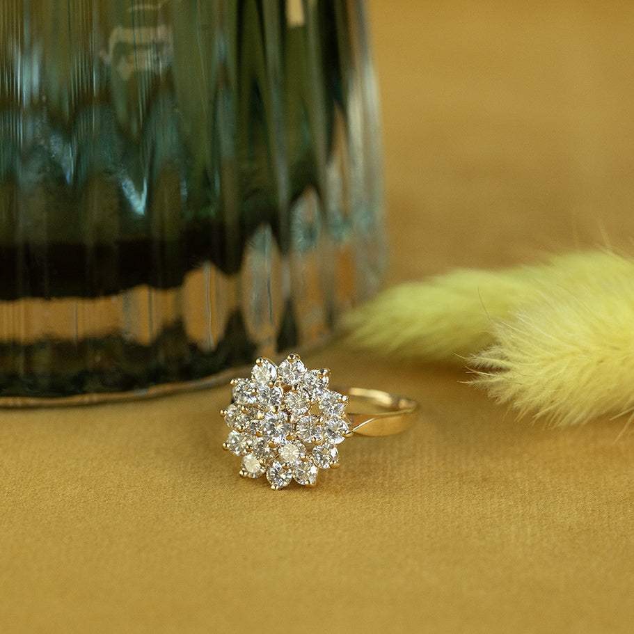 Gold vintage ring with diamond 18 krt