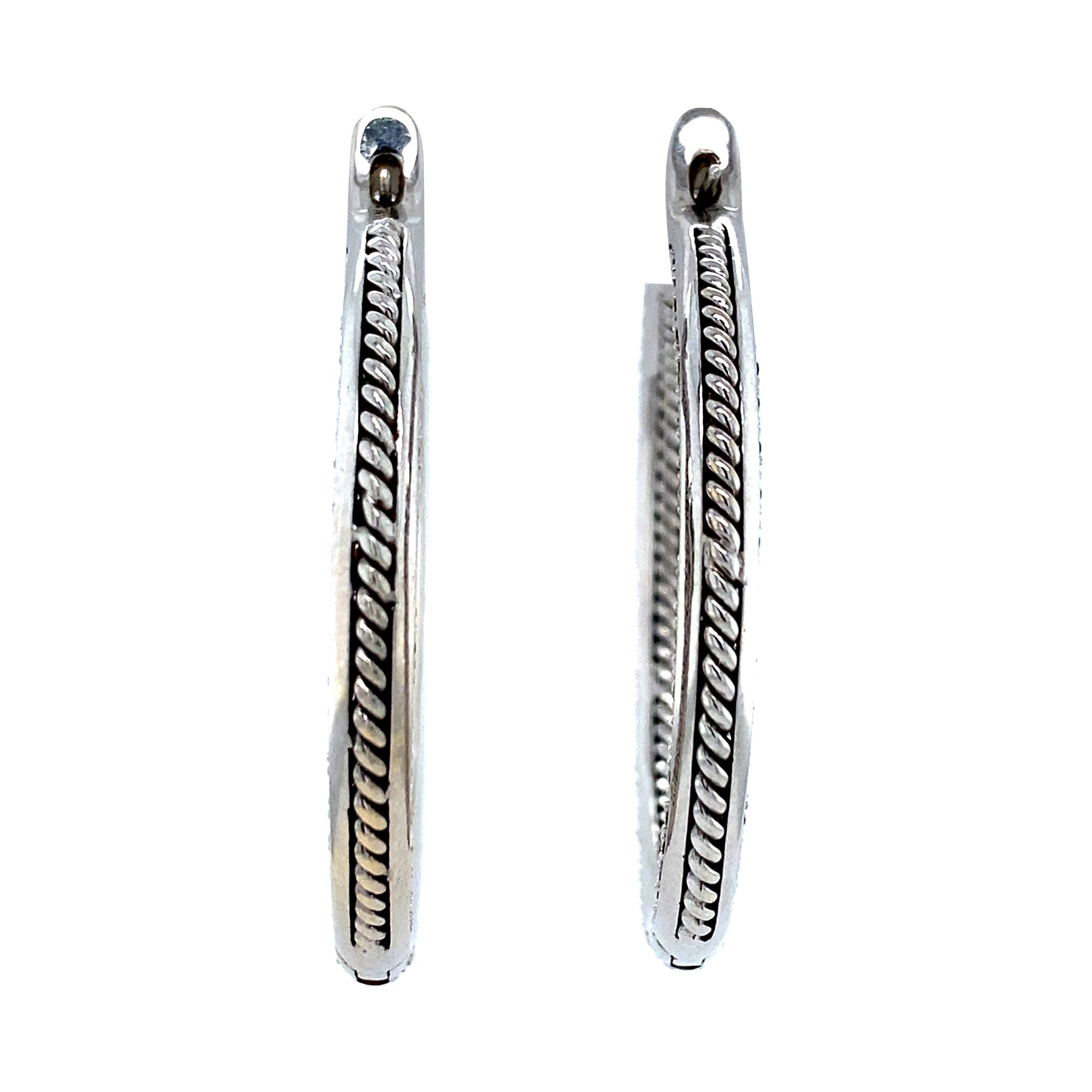 Witgouden oorringen met diamant 18 krt