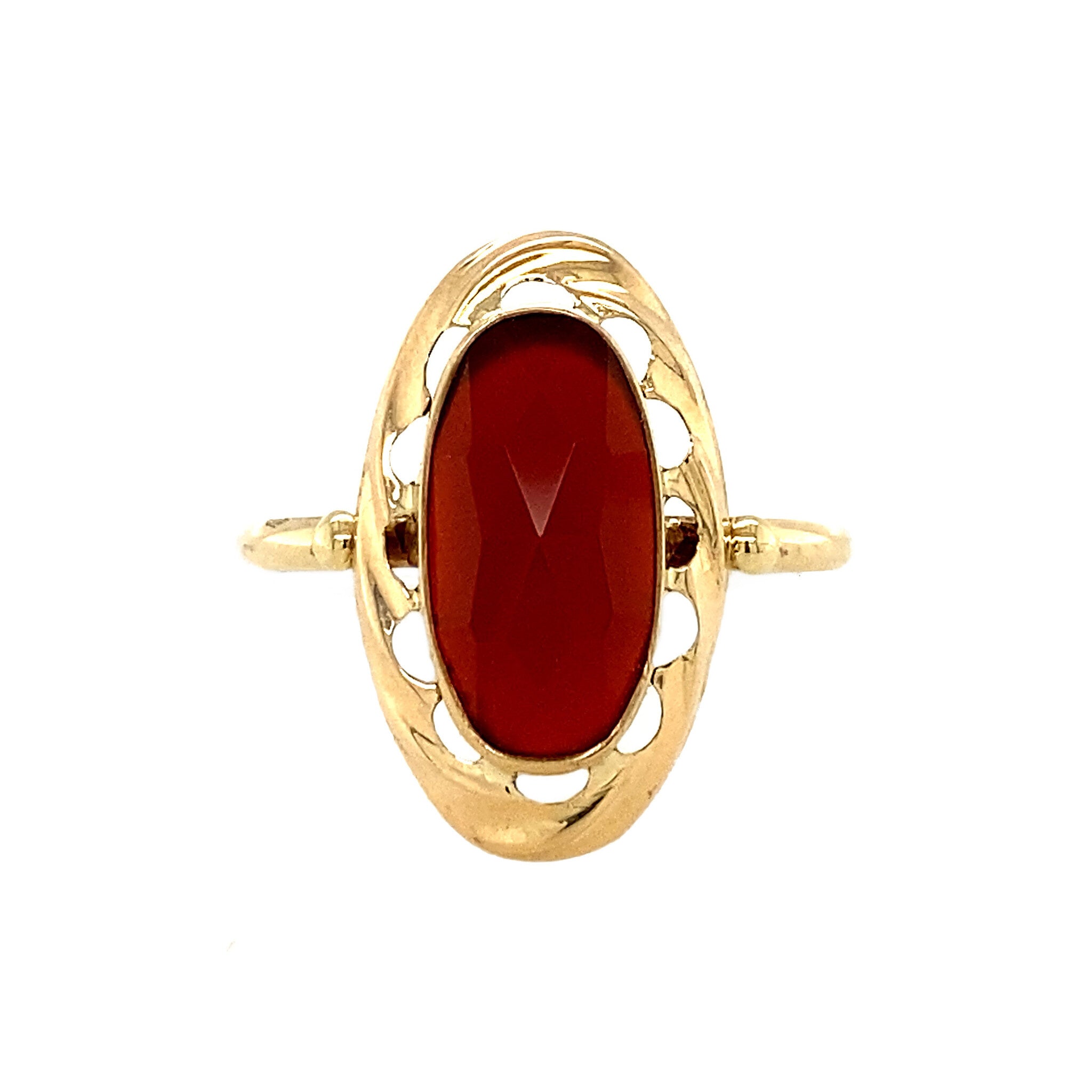 Gold ring with carnelian, 14 kt
