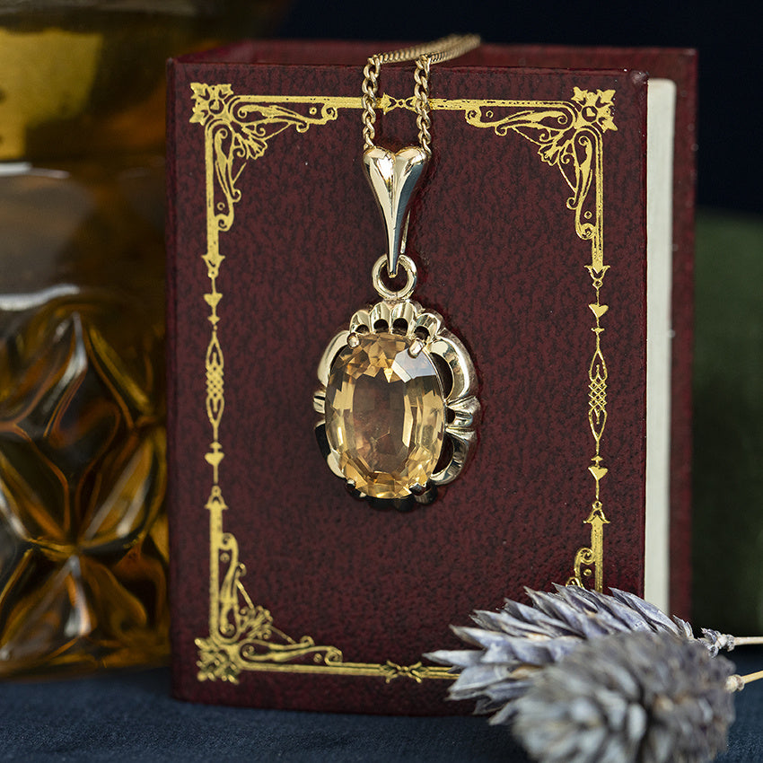 Golden vintage pendant with citrine 14 kt