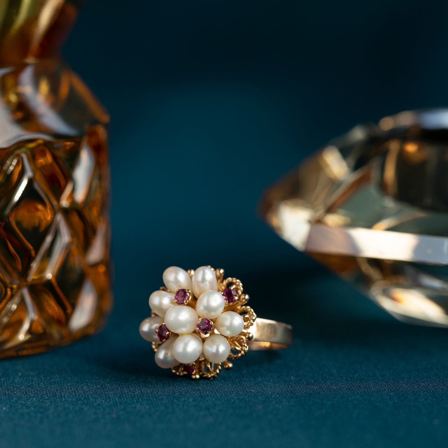 14 kt gold ring with ruby and pearl