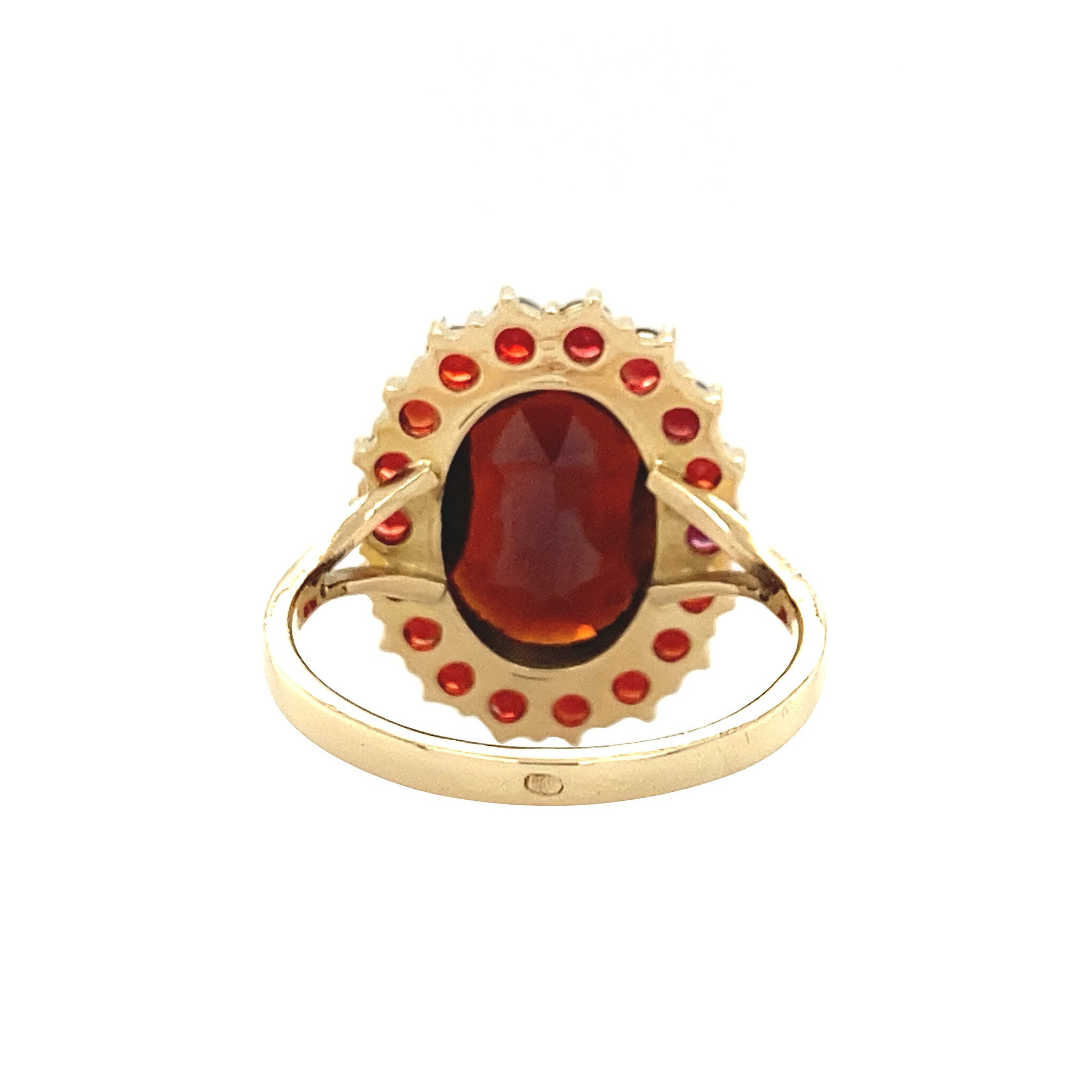 Gouden entourage ring met granaat 14 krt