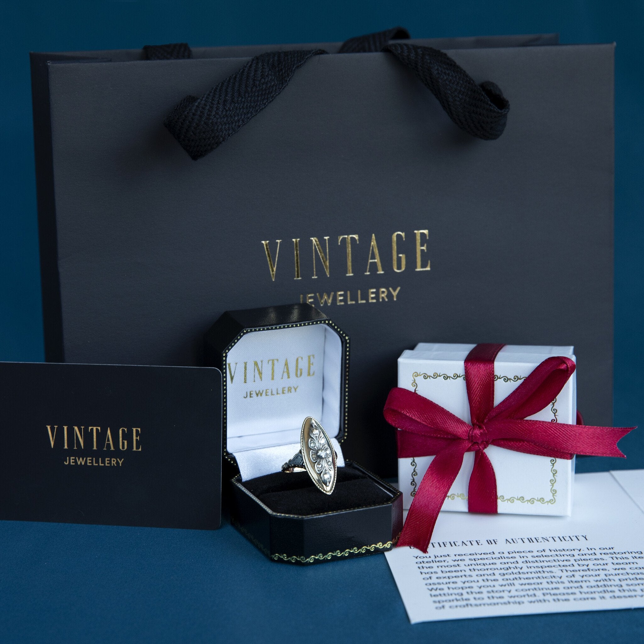 Gouden vintage strik ring met diamant 14 kt