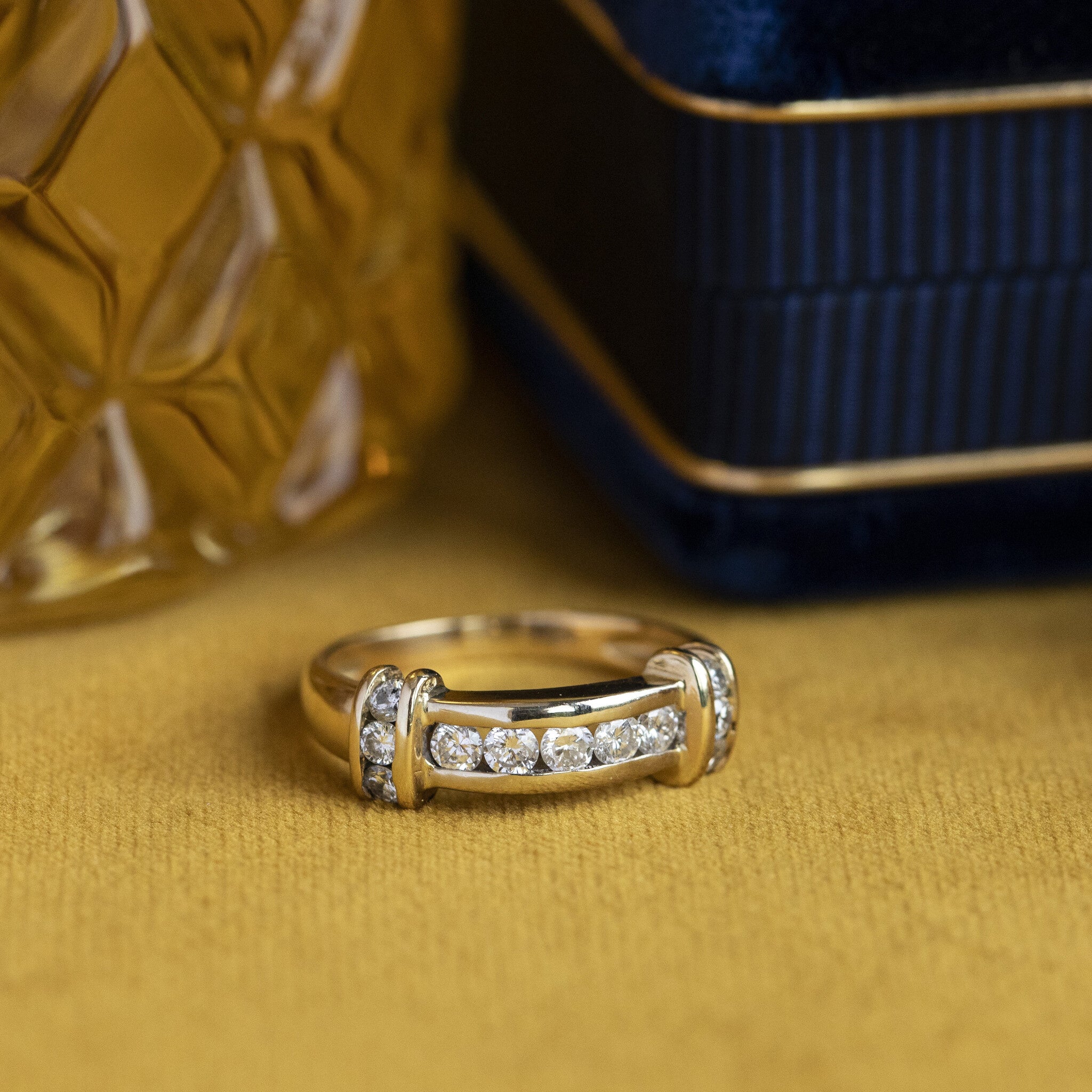 Bicolour gold ring with diamonds 18 krt