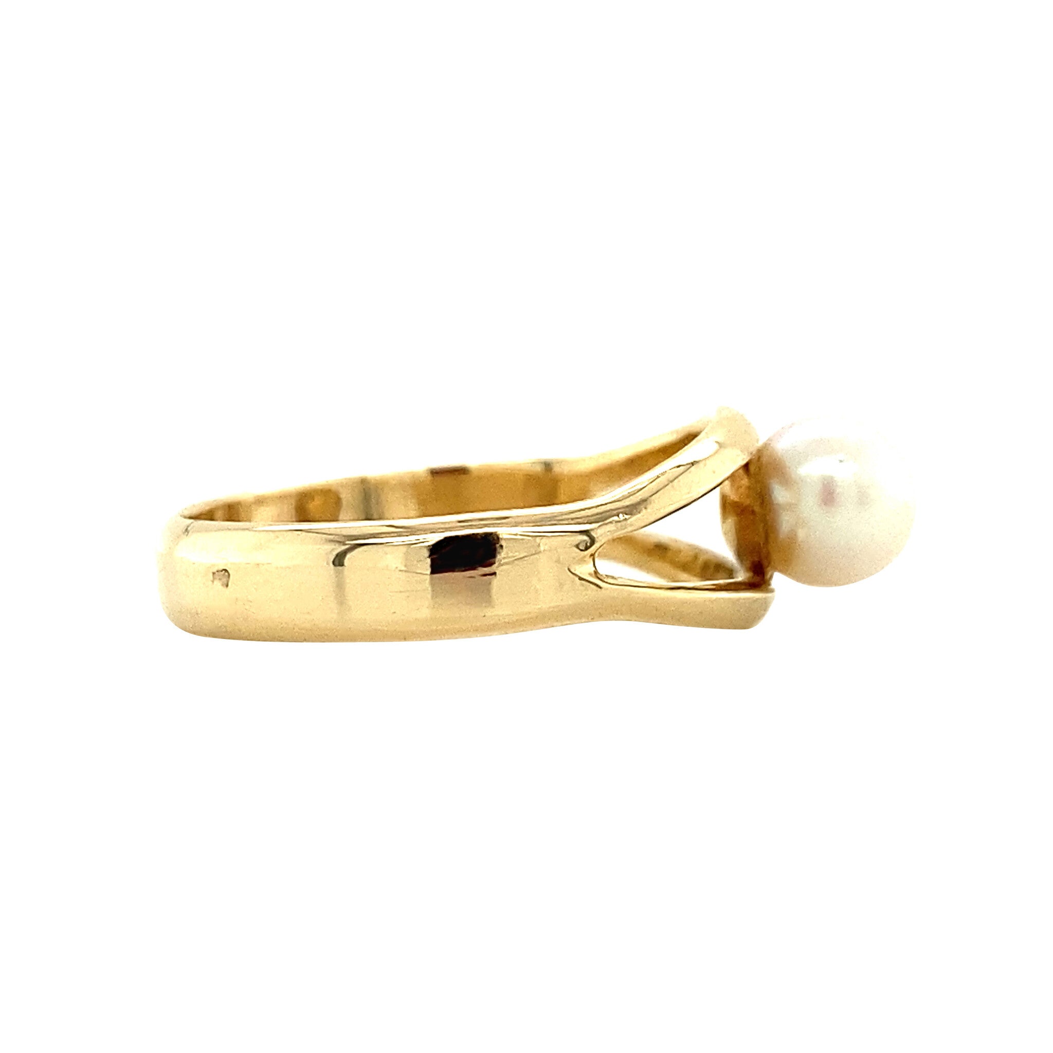 Gouden ring met parel 14 krt