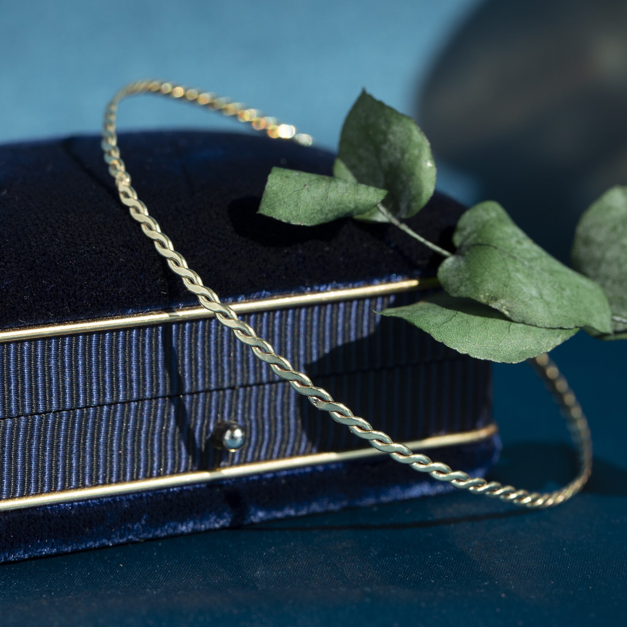 Vintage gouden gevlochten rinkelarmband 14 krt