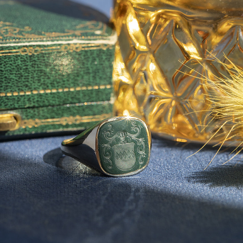 Vintage 14 kt gold signet ring with bloodstone