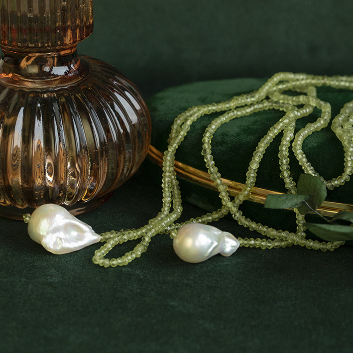 Peridot necklace with pearl