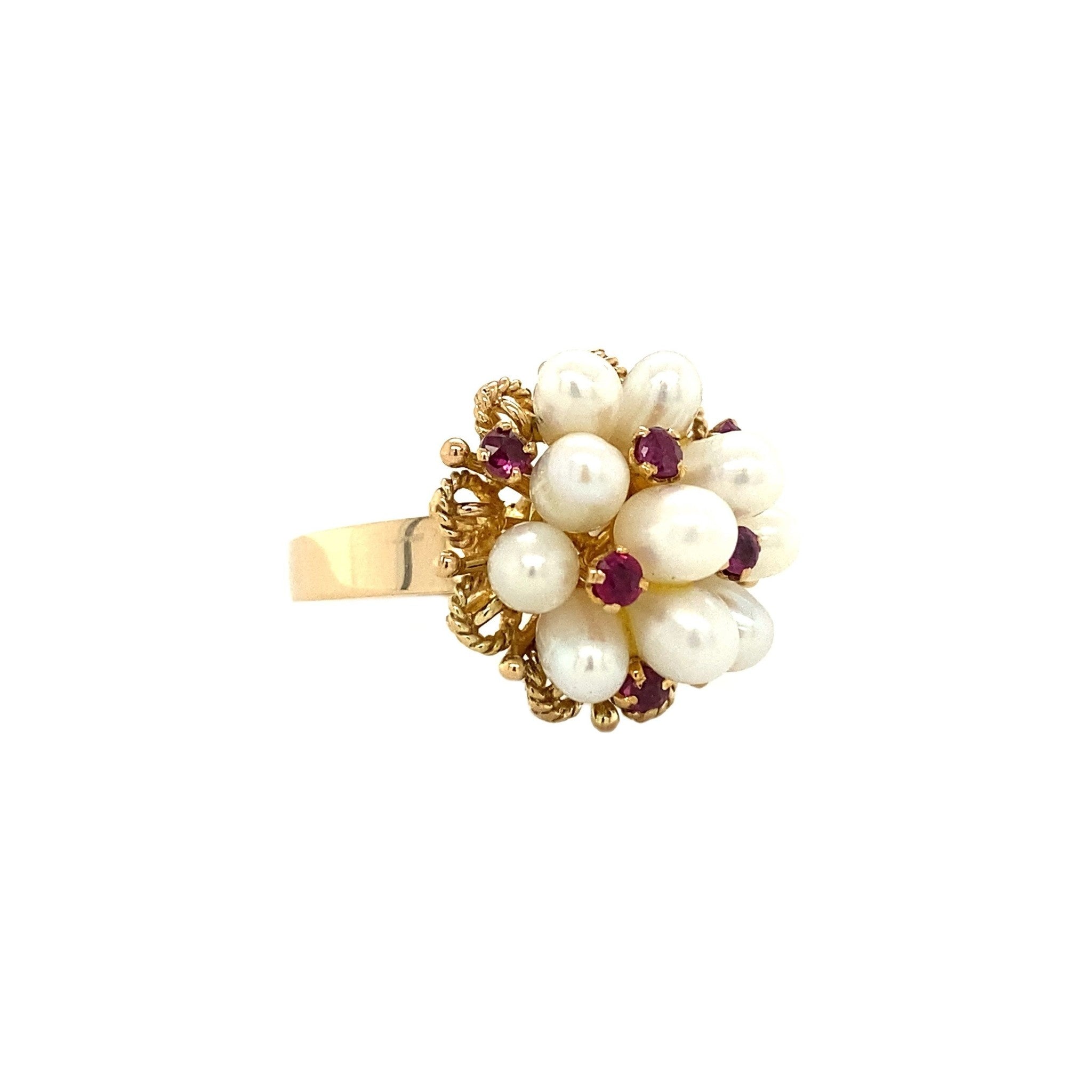 14 kt gold ring with ruby and pearl