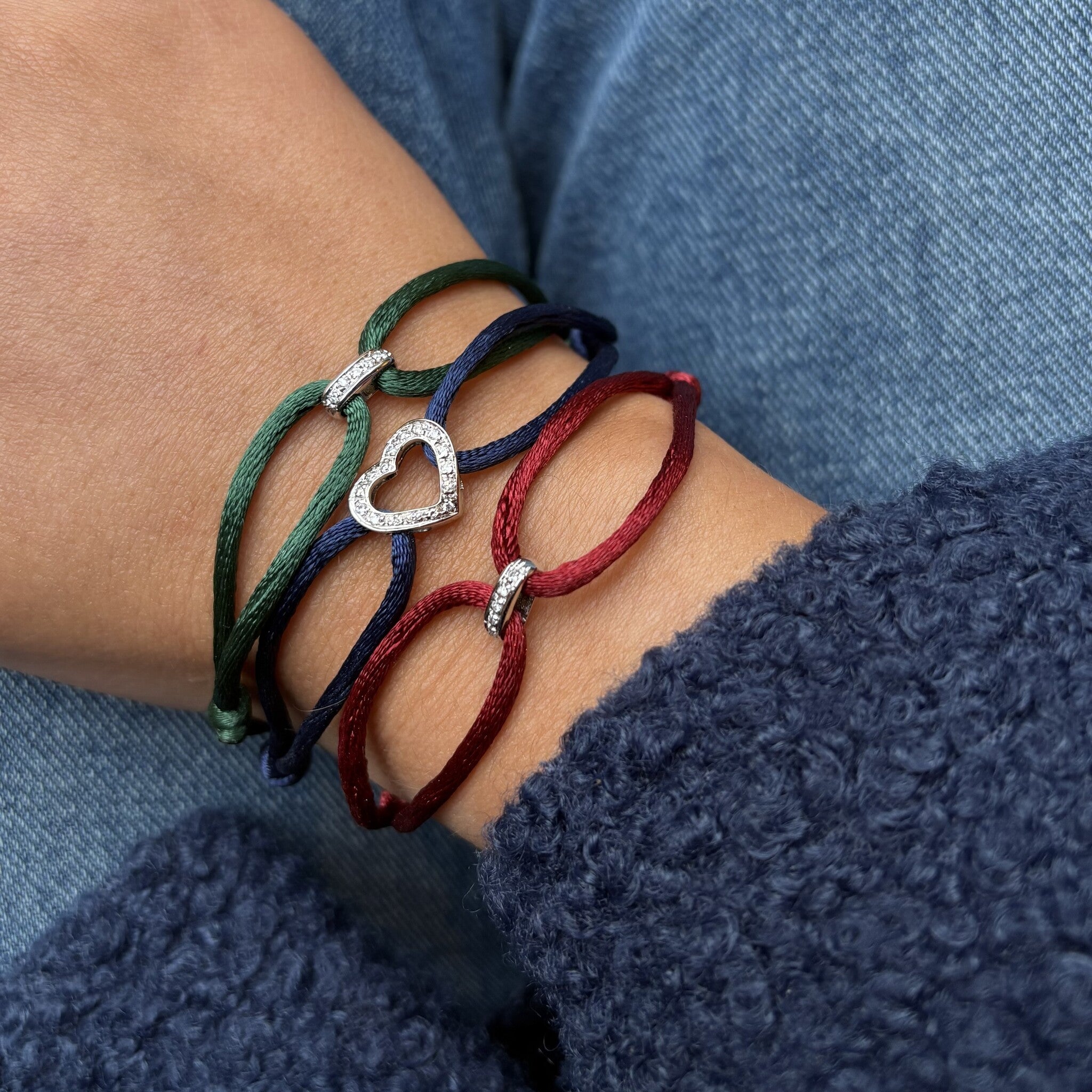 Satijnen armband met vintage witgouden schakel met diamant 18 krt