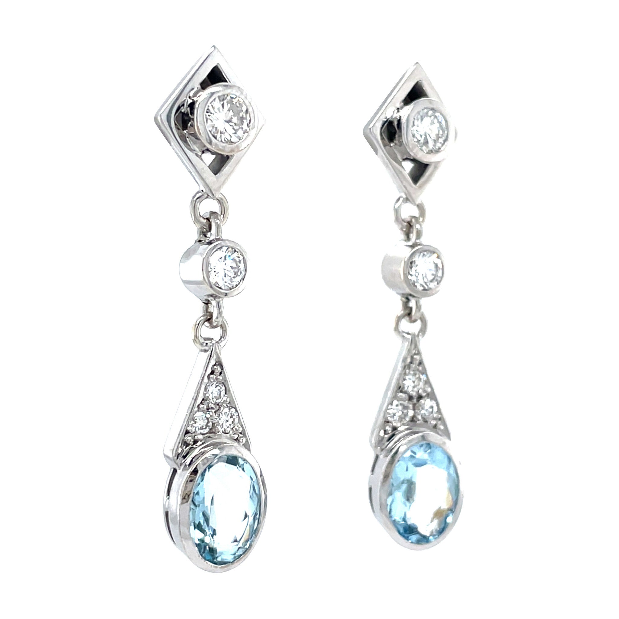 White gold vintage stud earrings with aquamarine and diamond 14 kt