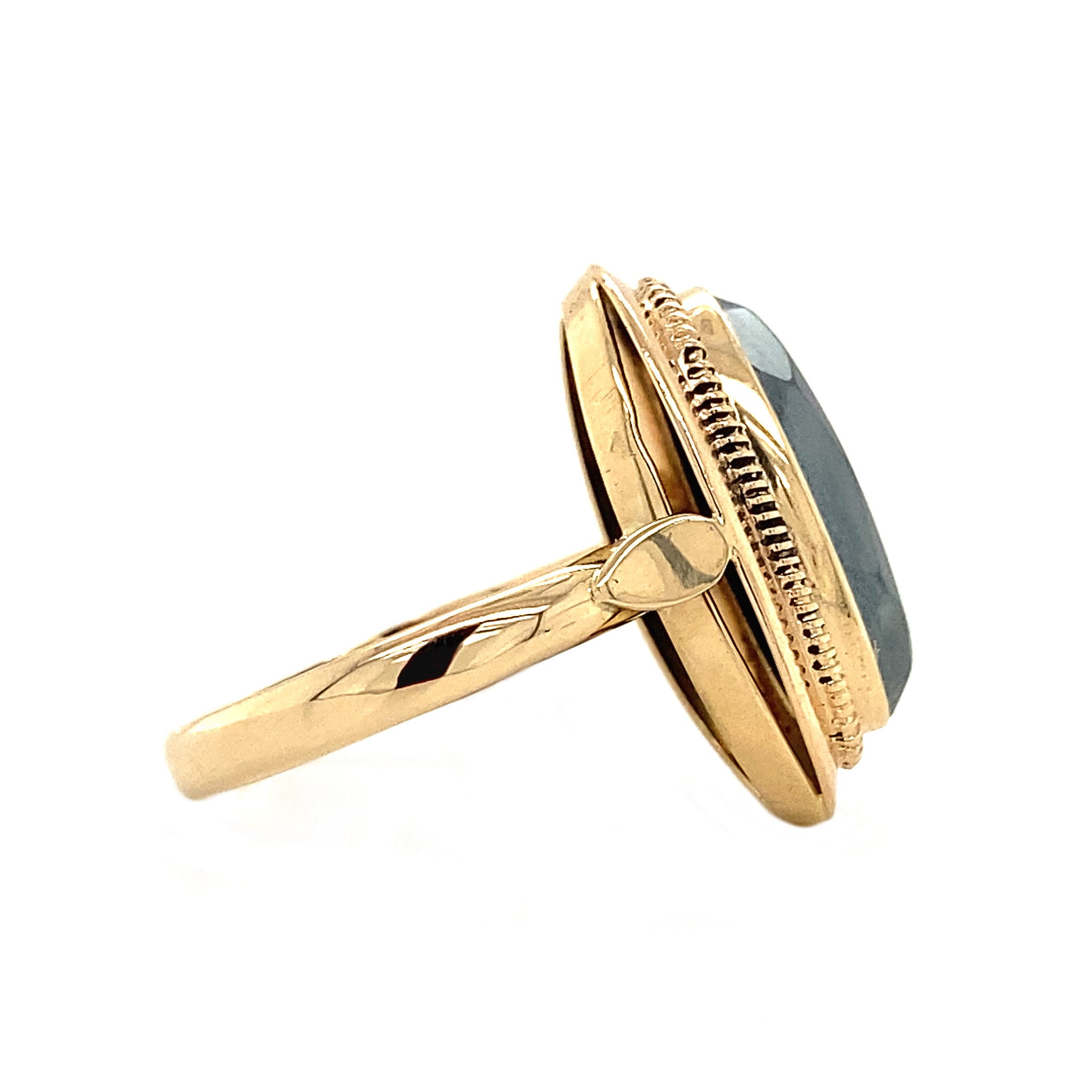 14 kt gold ring with hematite