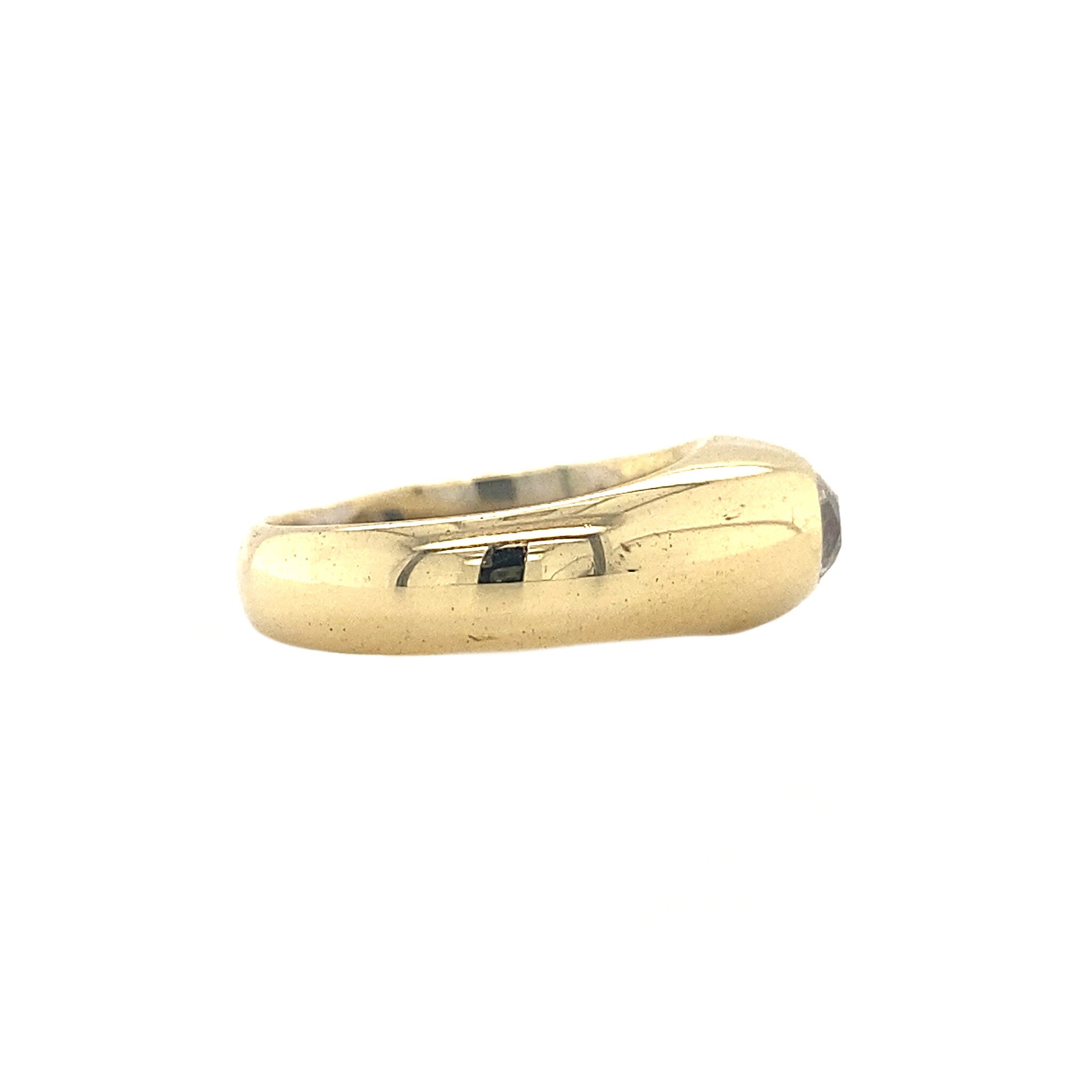 14 kt gold ring with a diamond