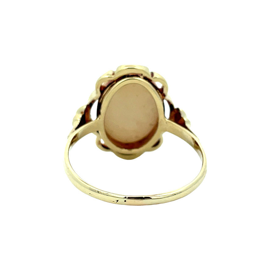 Gouden vintage ring met opaal 14 kt