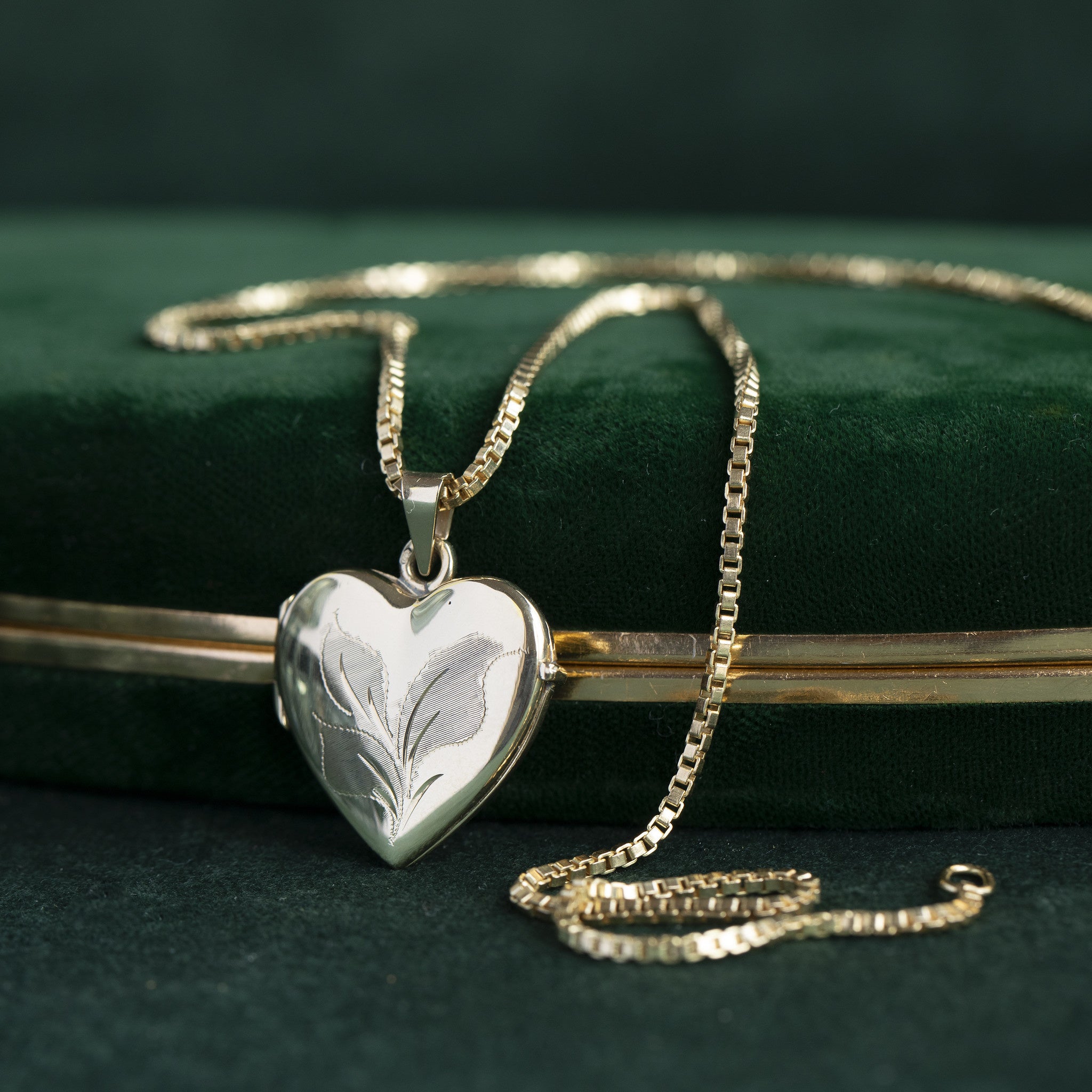 Gold Venetian-length necklace, 50 cm, 14 kt