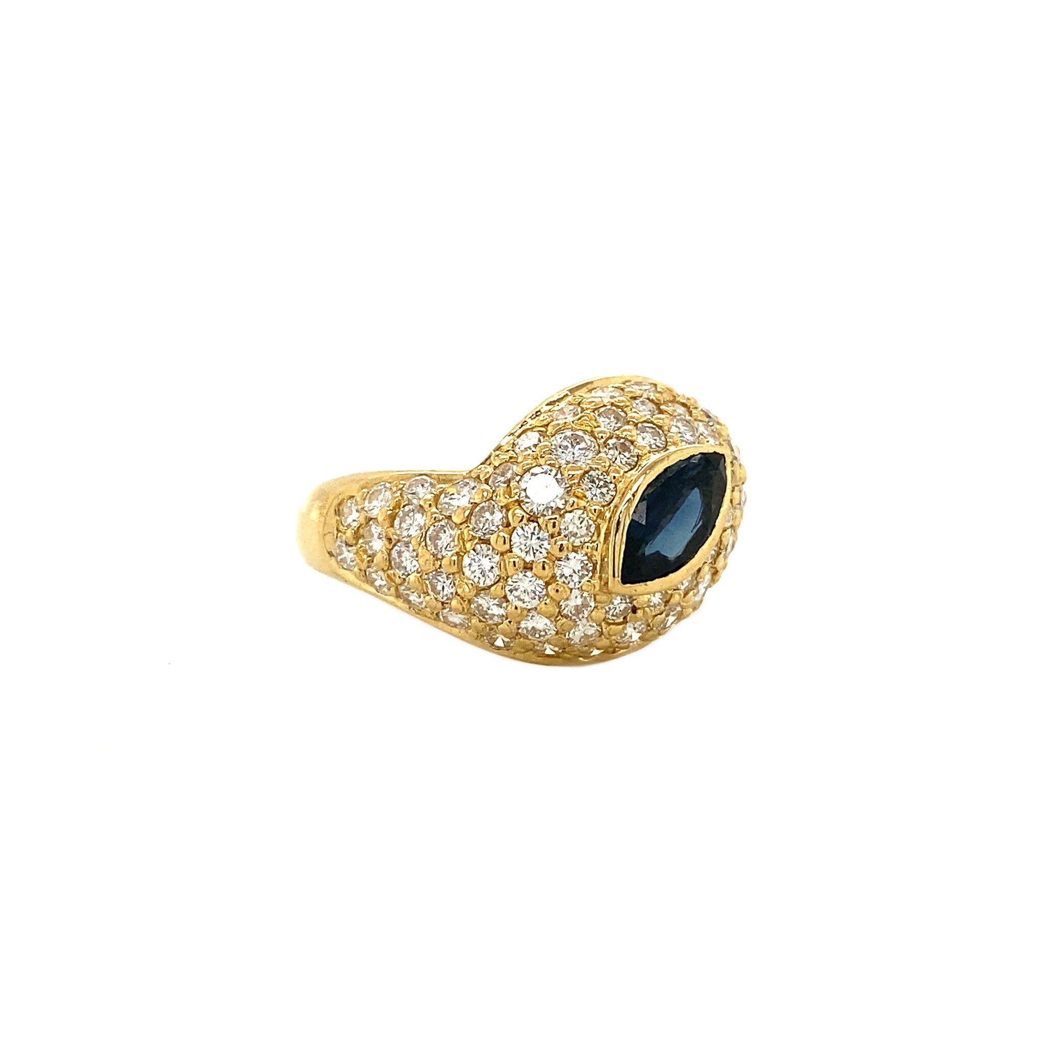 Gold vintage ring with sapphire and diamond, 18 kt