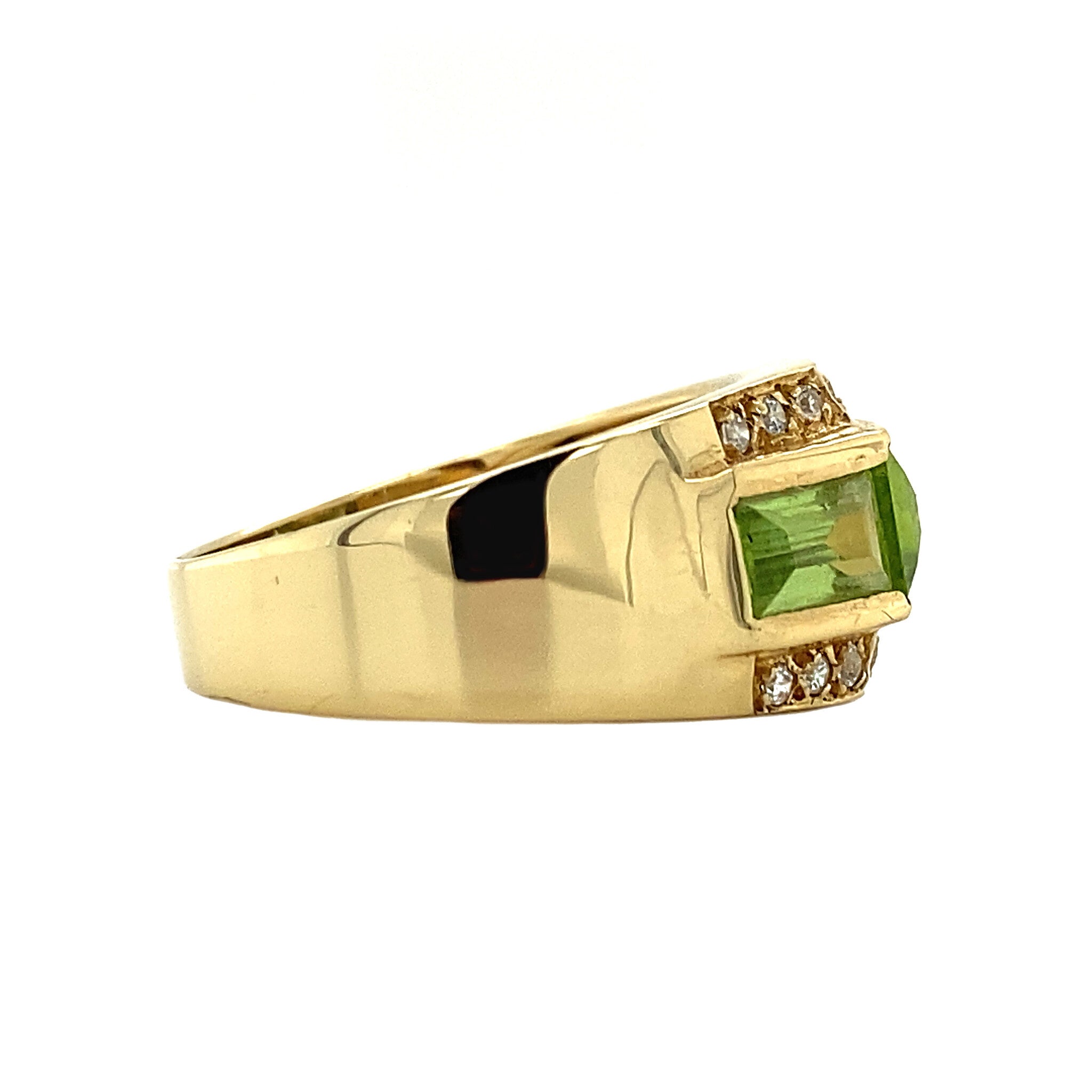 18 kt gold ring with peridot and diamond