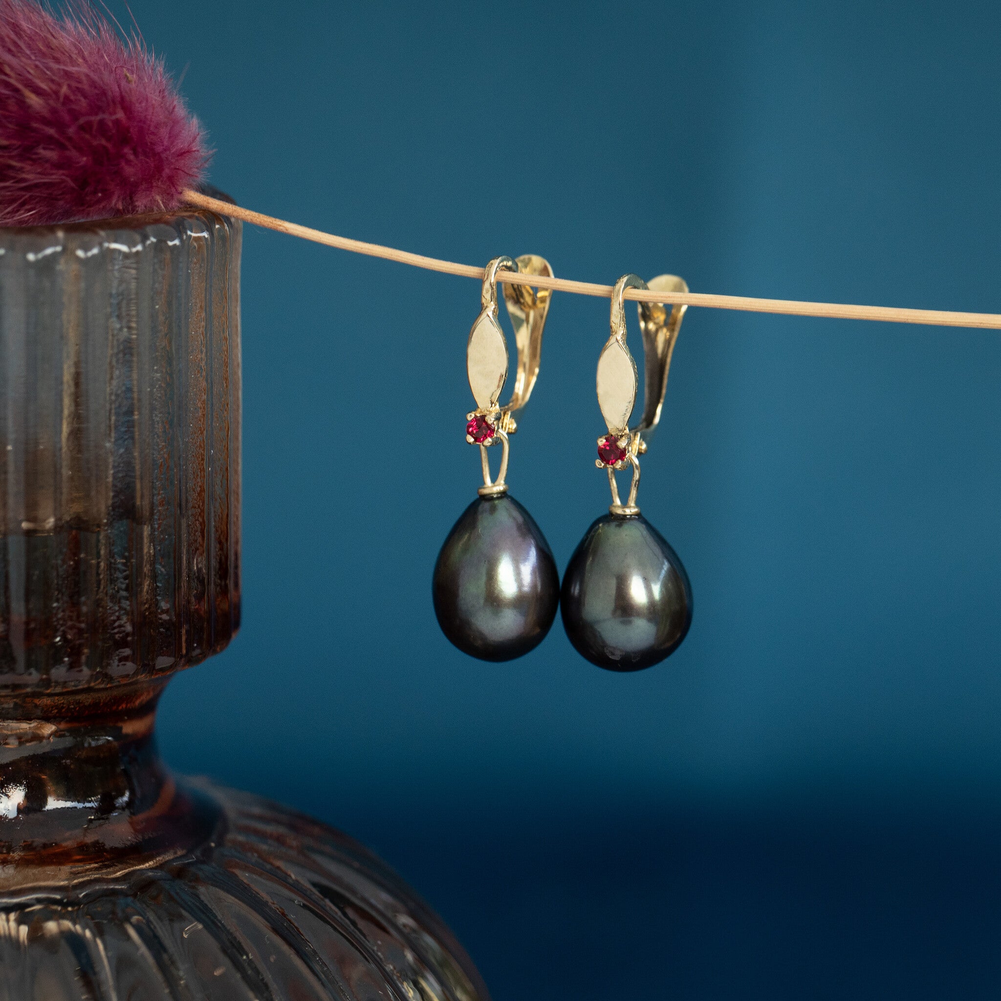 Vintage gold drop earrings with colored stone and pearl, 14 kt