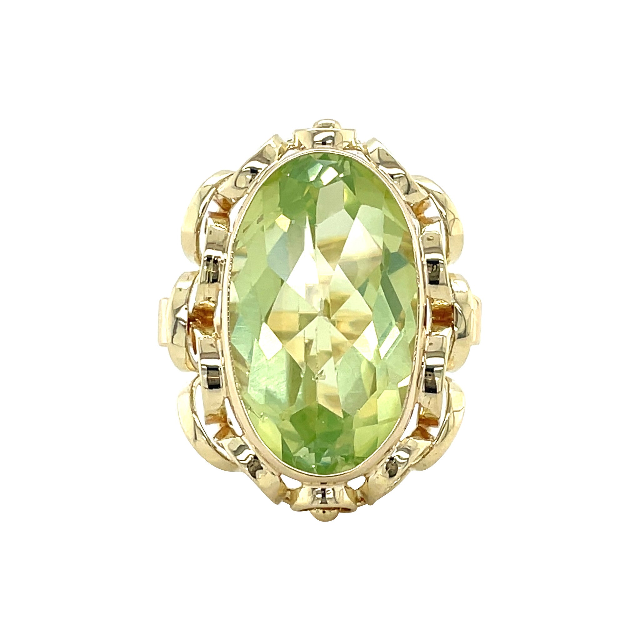 Golden vintage ring with spinel 14 carat