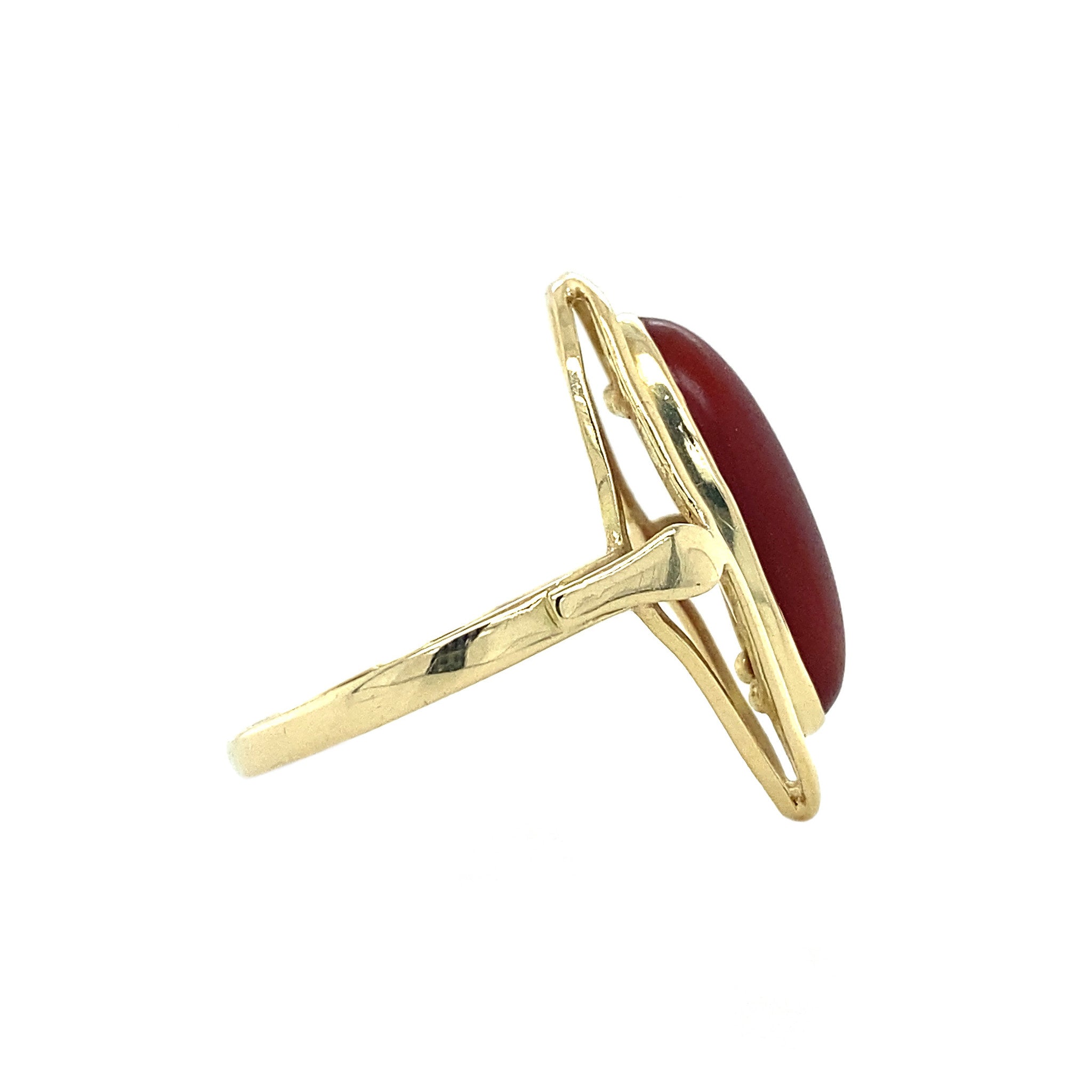 Gouden ring met carneool 14 krt