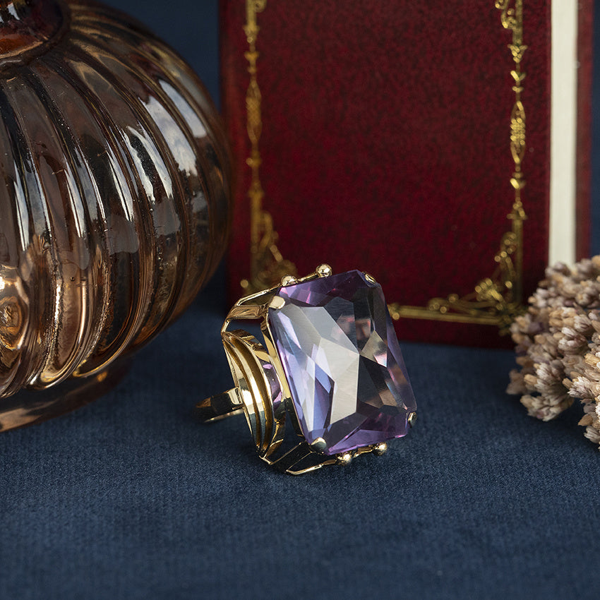 Gouden vintage ring met saffier 14 kt