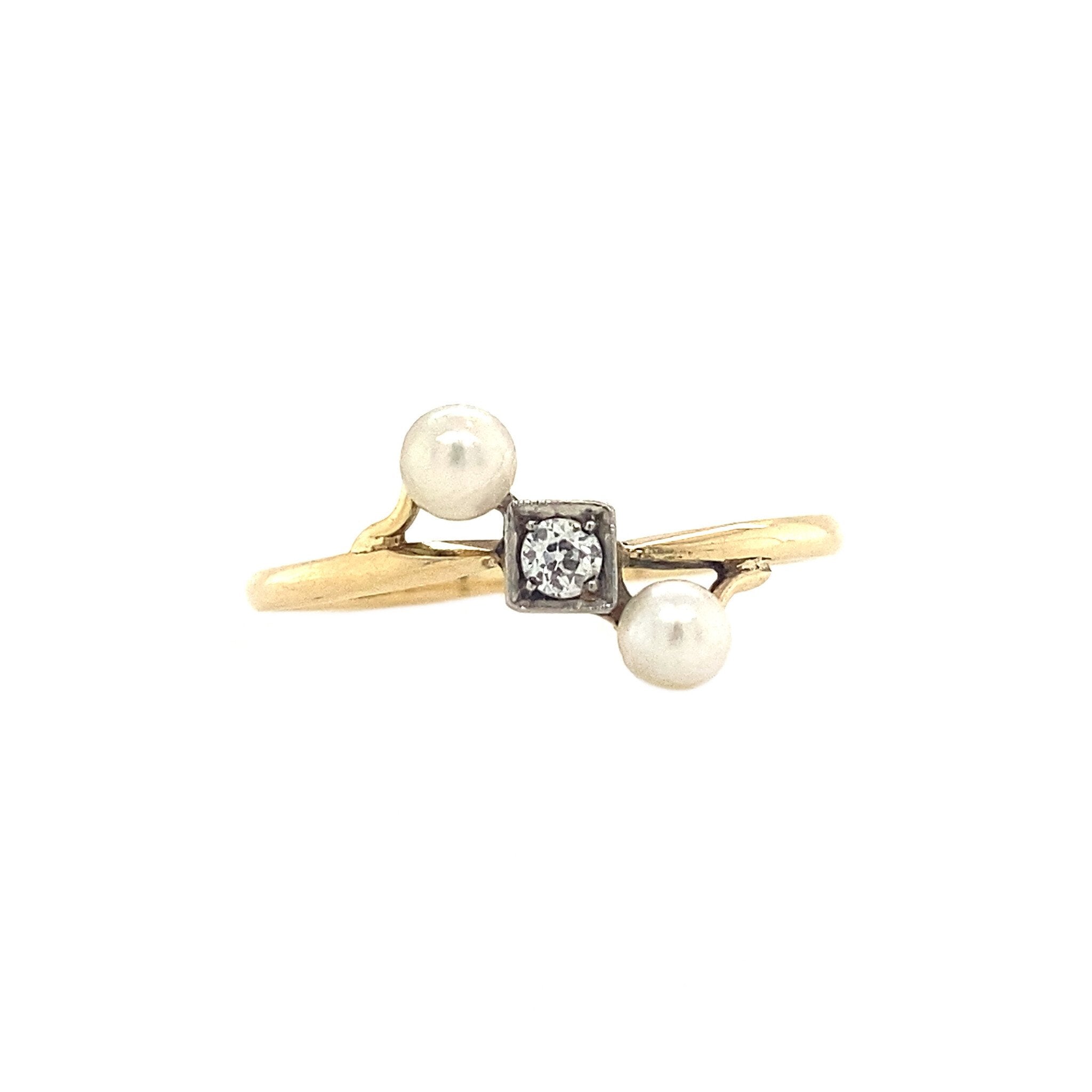 Bicolour gold ring with pearl and diamond 14 kt 850