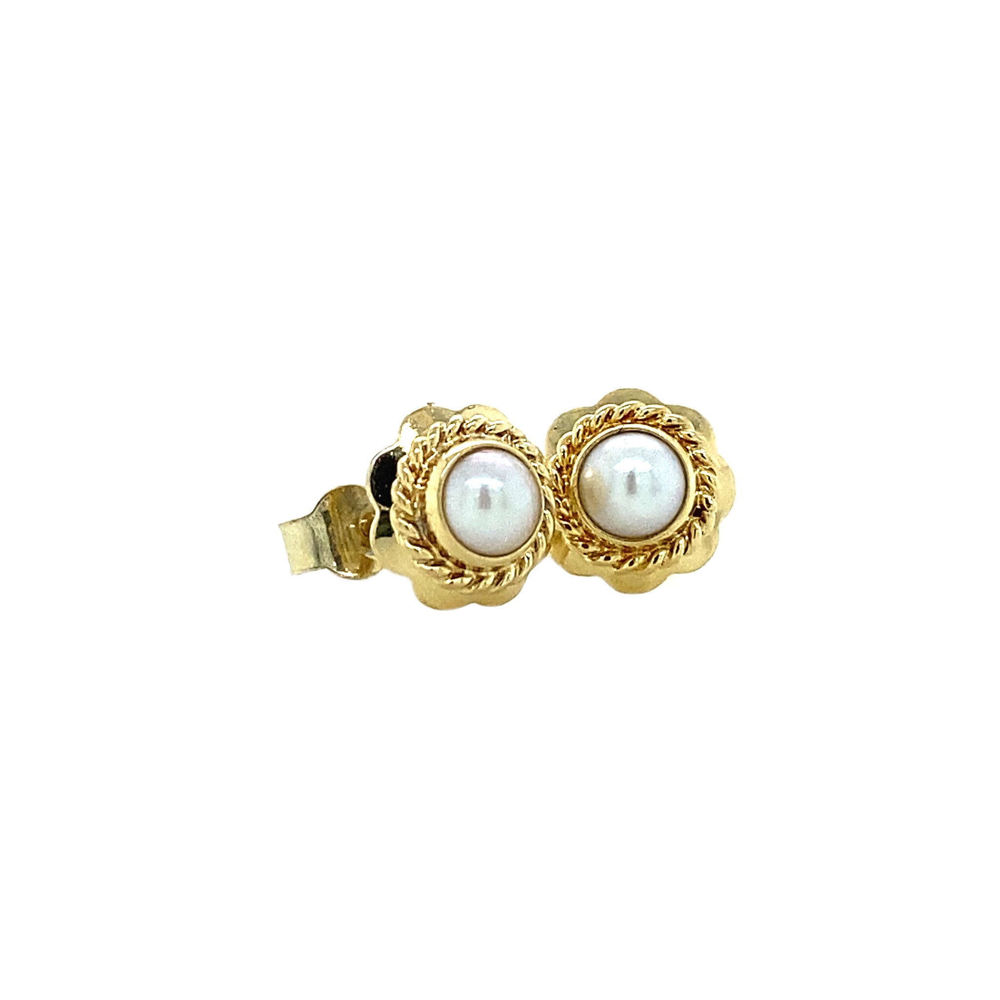 14 kt gold pearl stud earrings