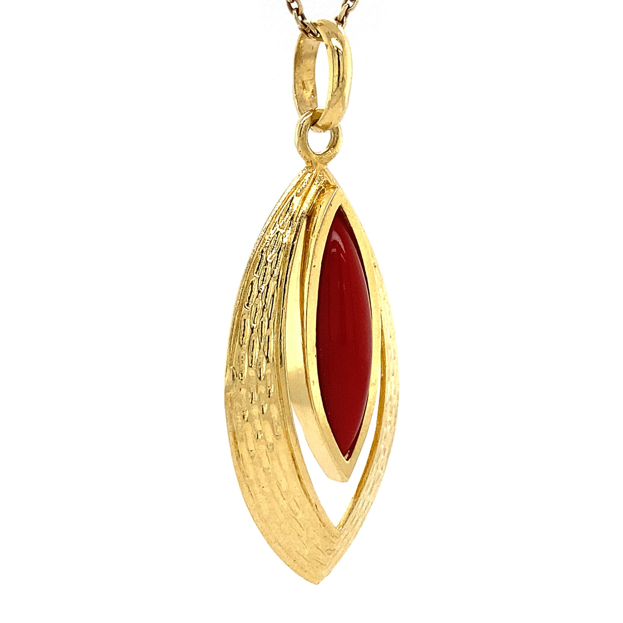 Gouden hanger met bloedkoraal 14 krt