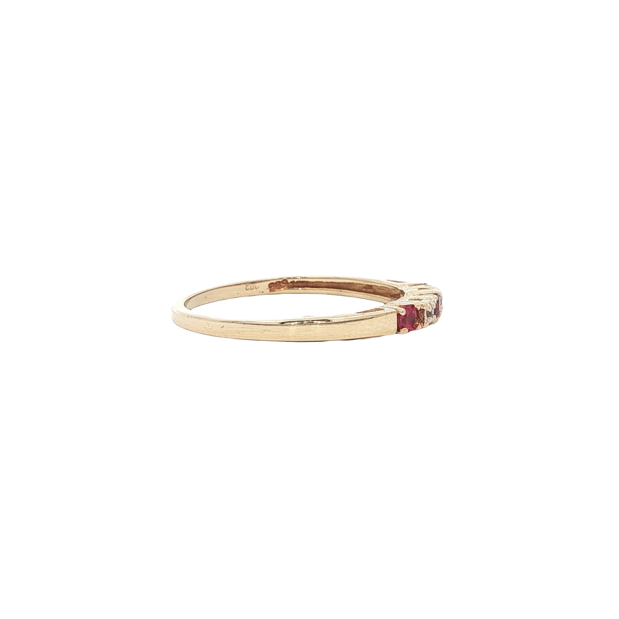 14 kt gold ring with ruby and diamond