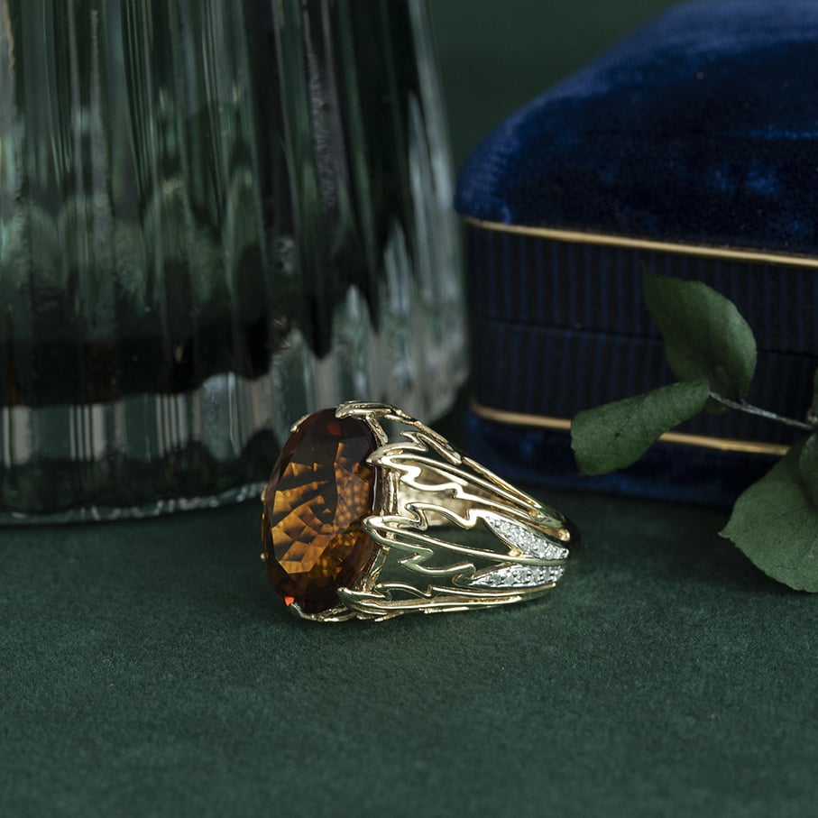 Gouden vintage ring met citrien en diamant 14 krt