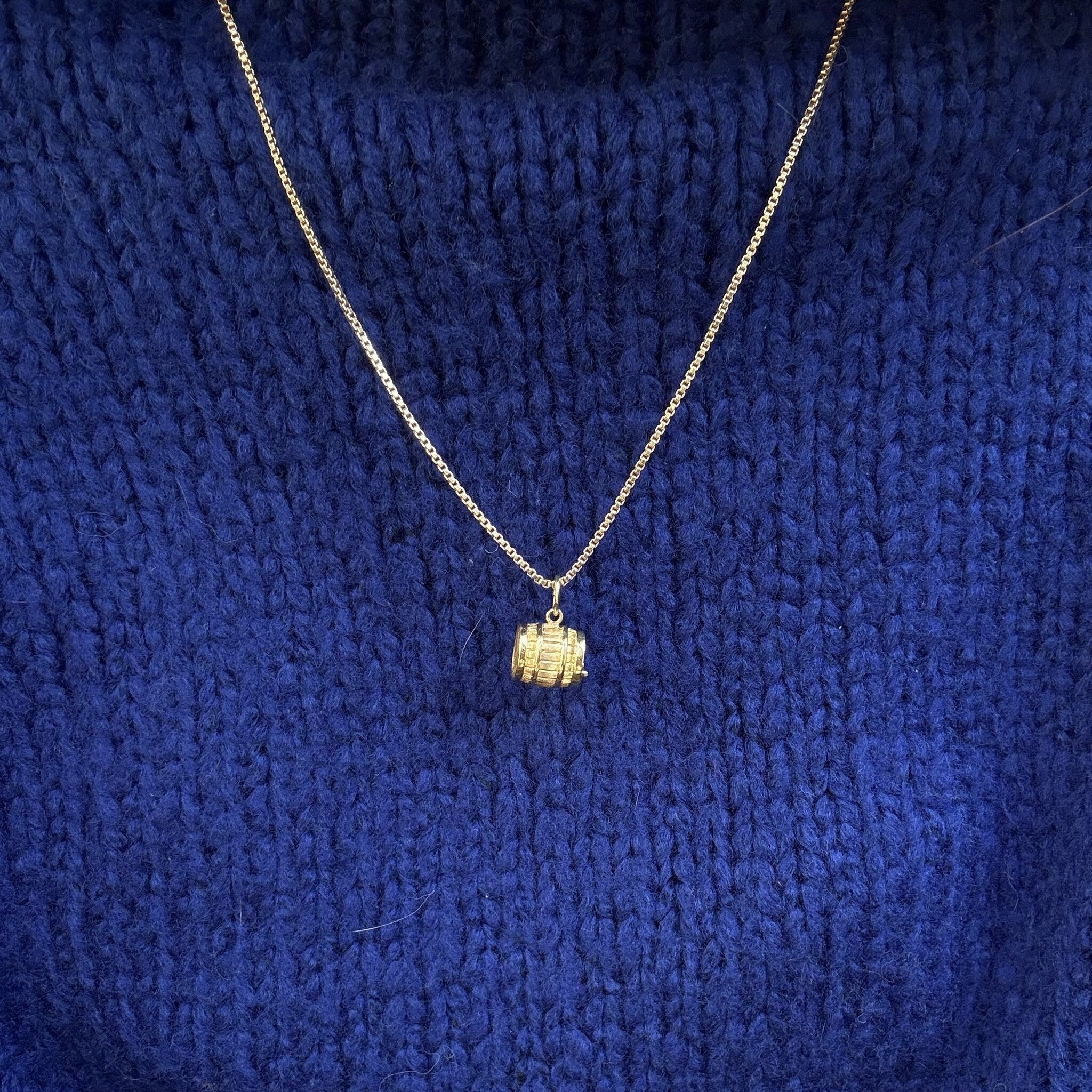 Gouden vintage wijnvat hanger 14 kt