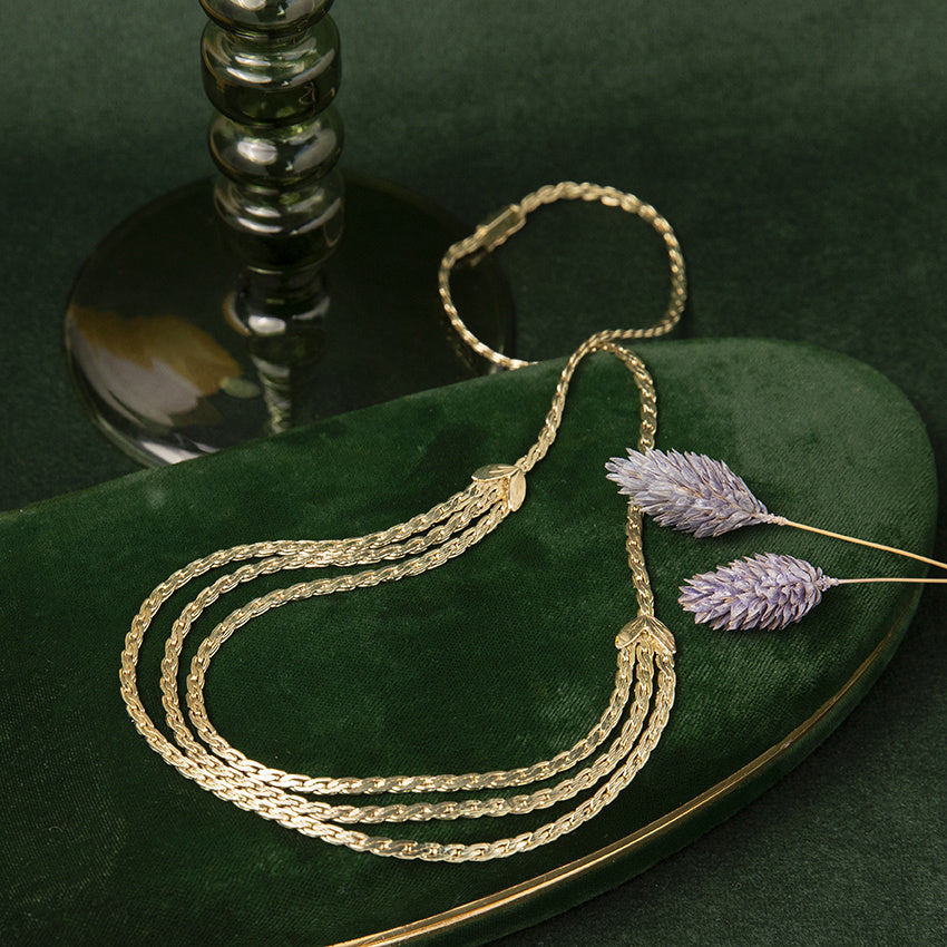 Golden vintage fantasy necklace 14 kt