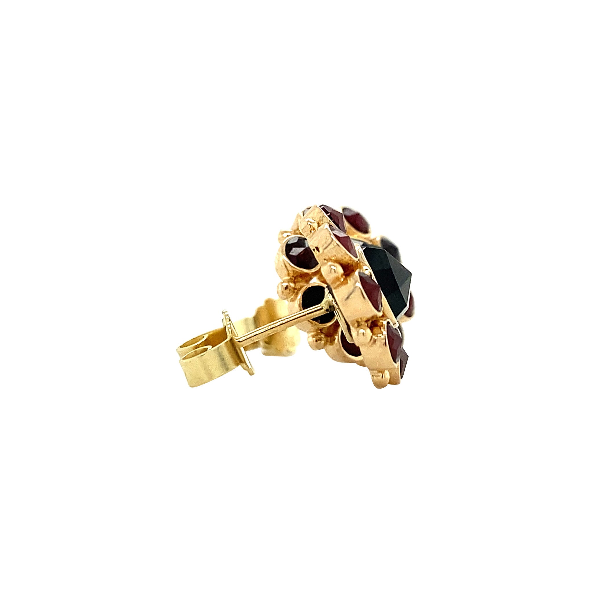 Gold entourage ear studs with garnet 14 krt
