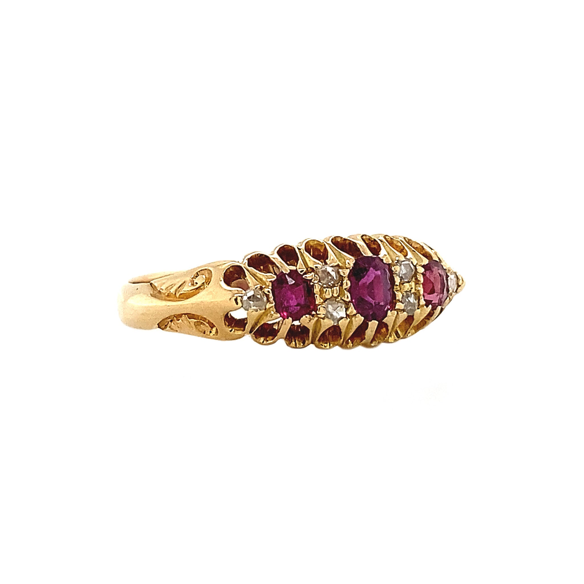 Gold ring with ruby and diamond 18 krt