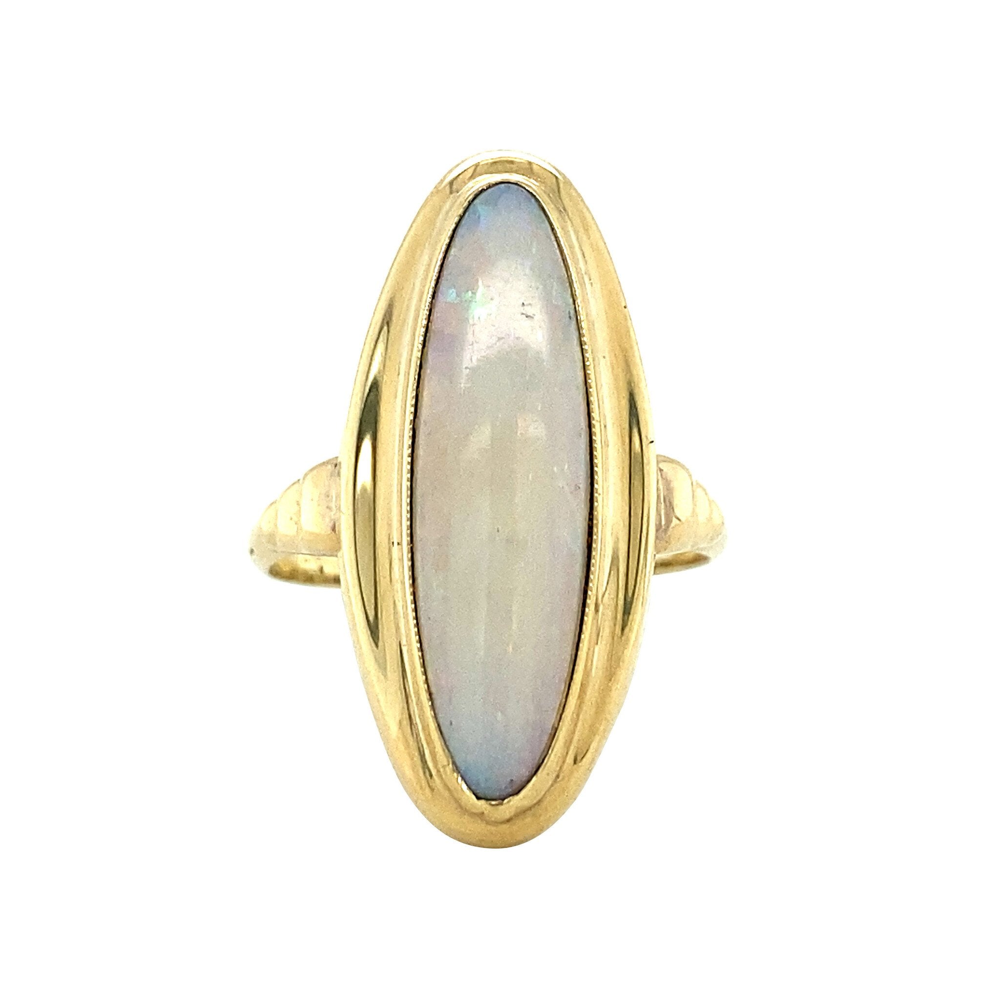 14 kt gold ring with opal