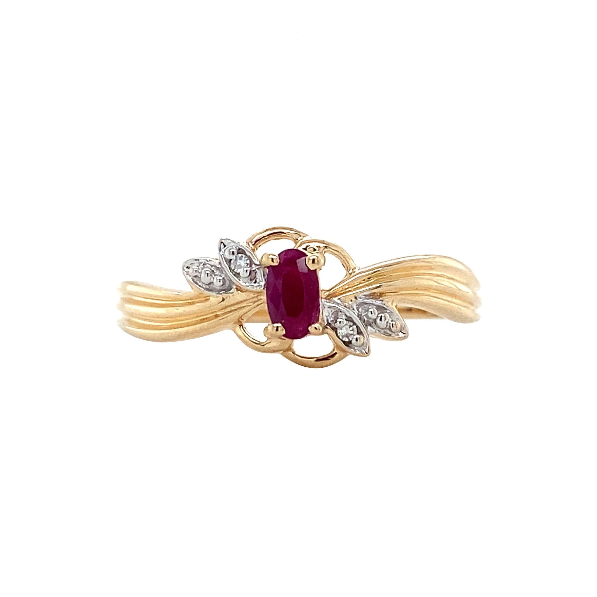 Vintage gold ring with ruby and diamond, 14 kt