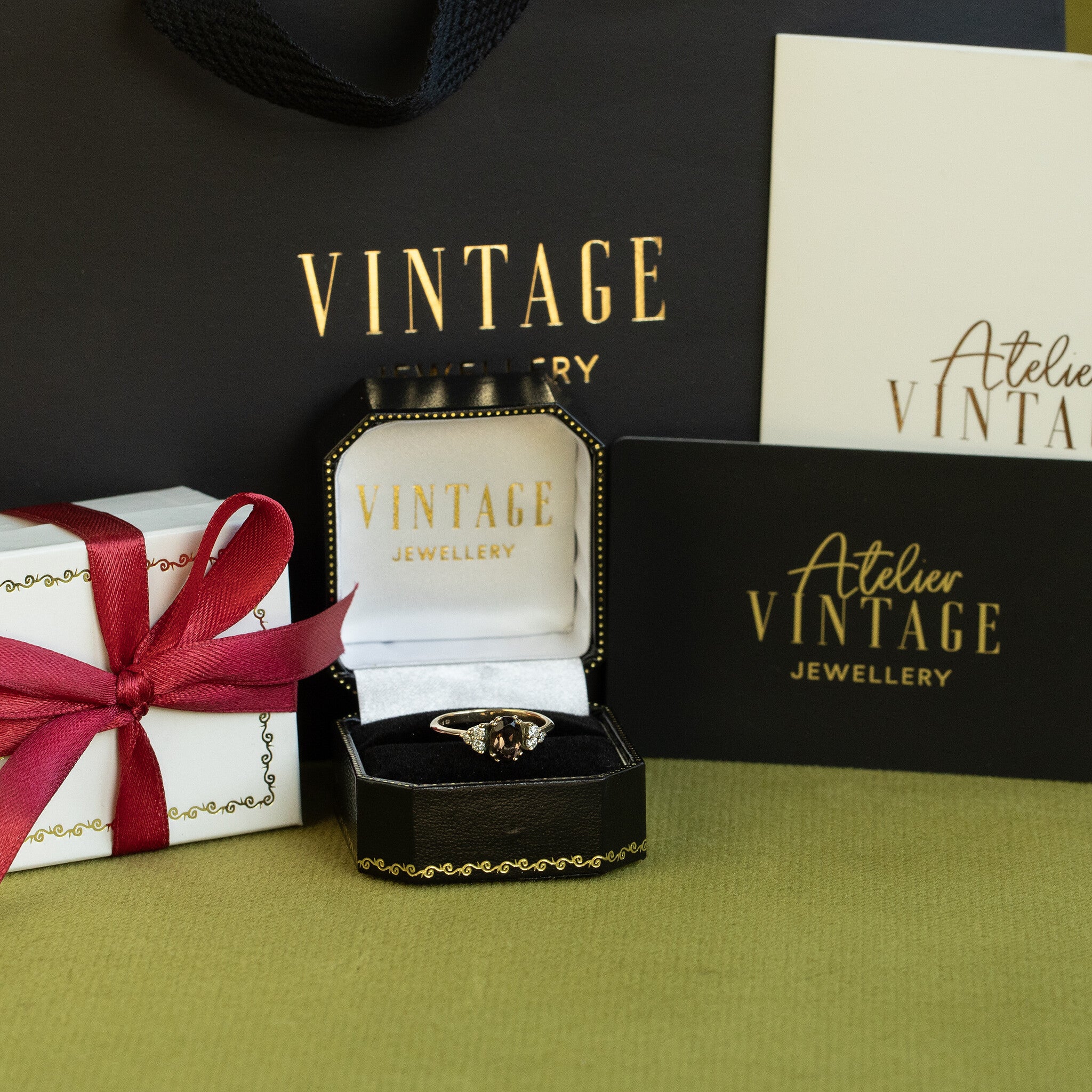 Audrey ring 14 krt - Solid Rock