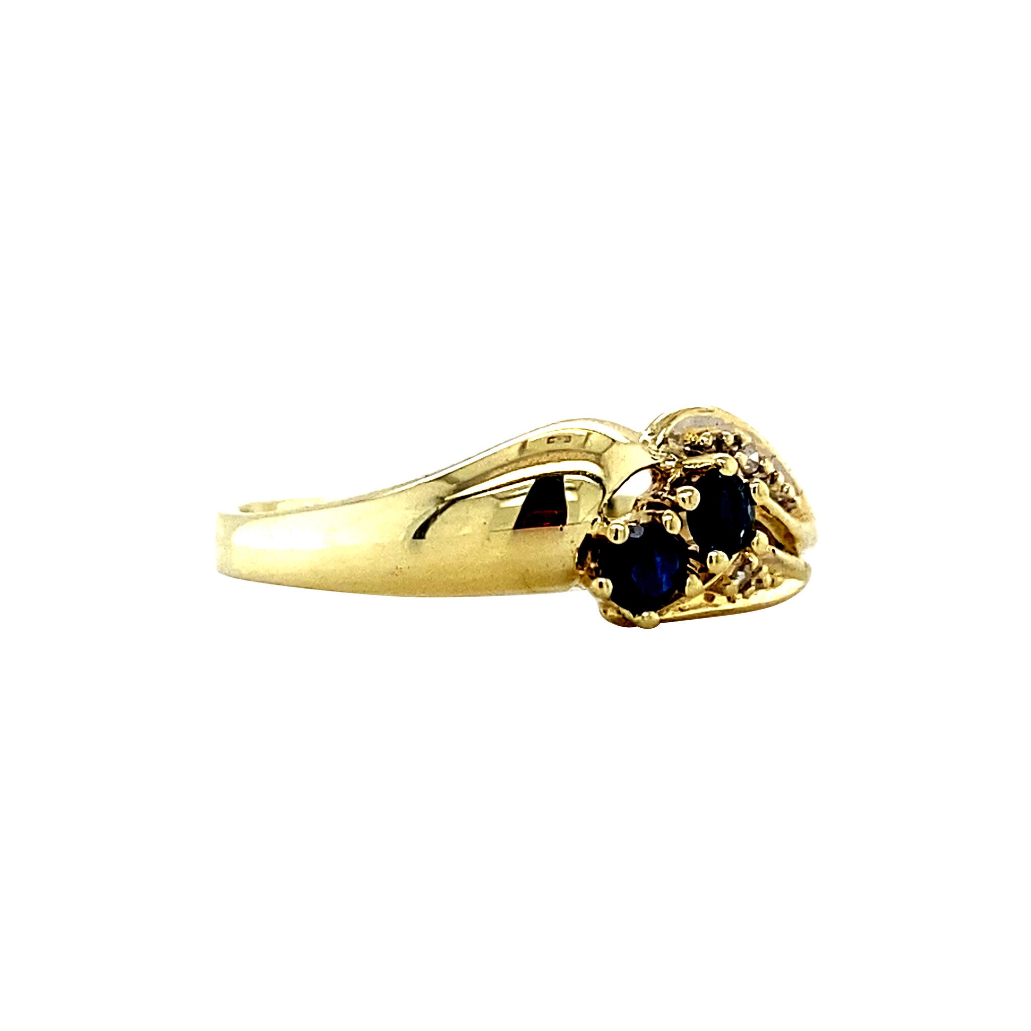 14 kt gold ring with sapphire and diamond