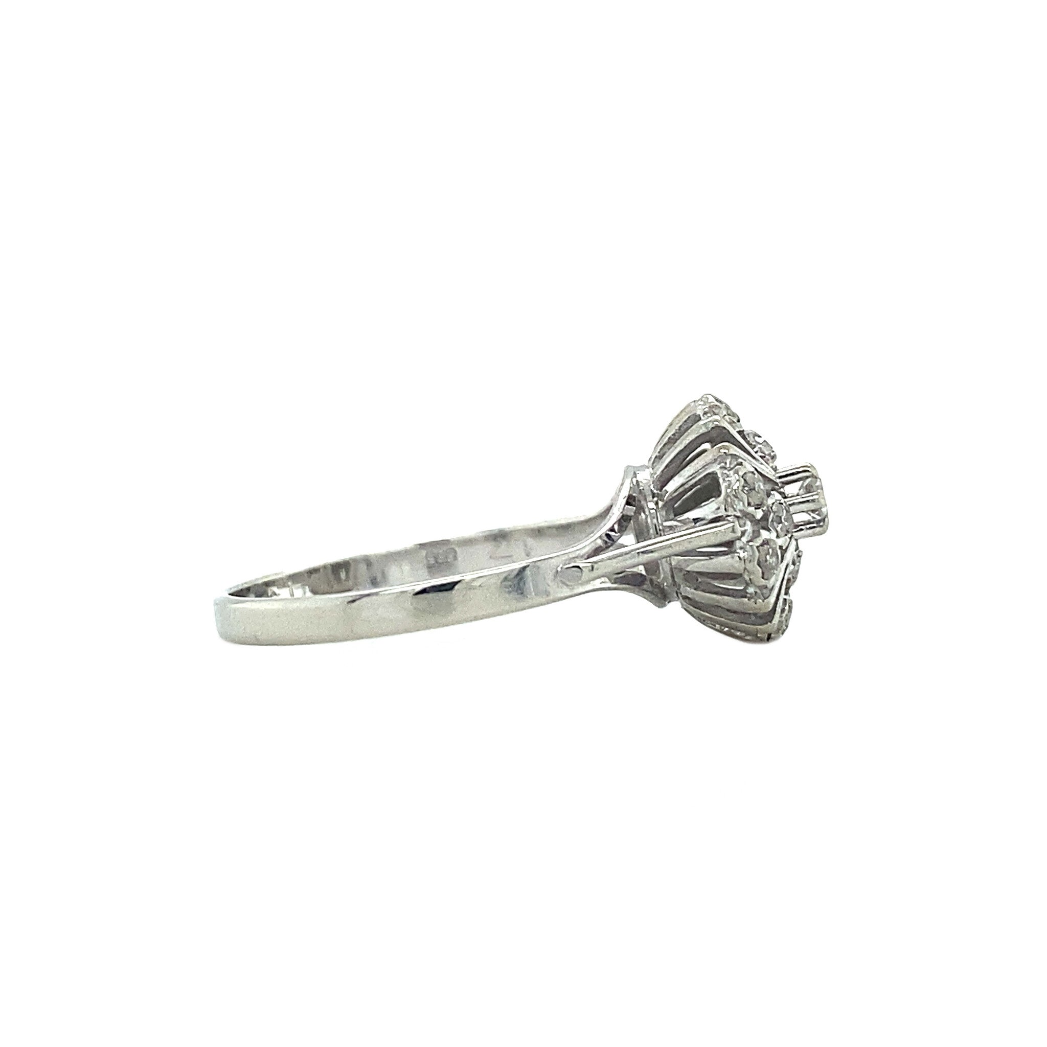 Witgouden entourage ring met diamant 14 krt